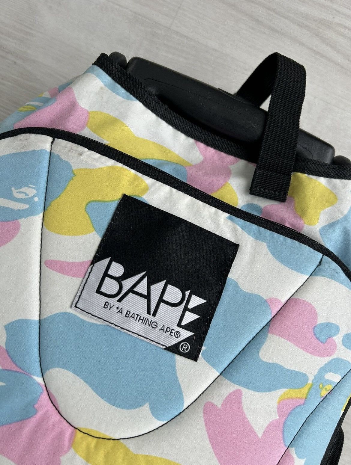 Bape VERY RARE OG 2006 A BATHING APE COTTON CANDY LUGGAGE Size ONE SIZE - 2 Thumbnail