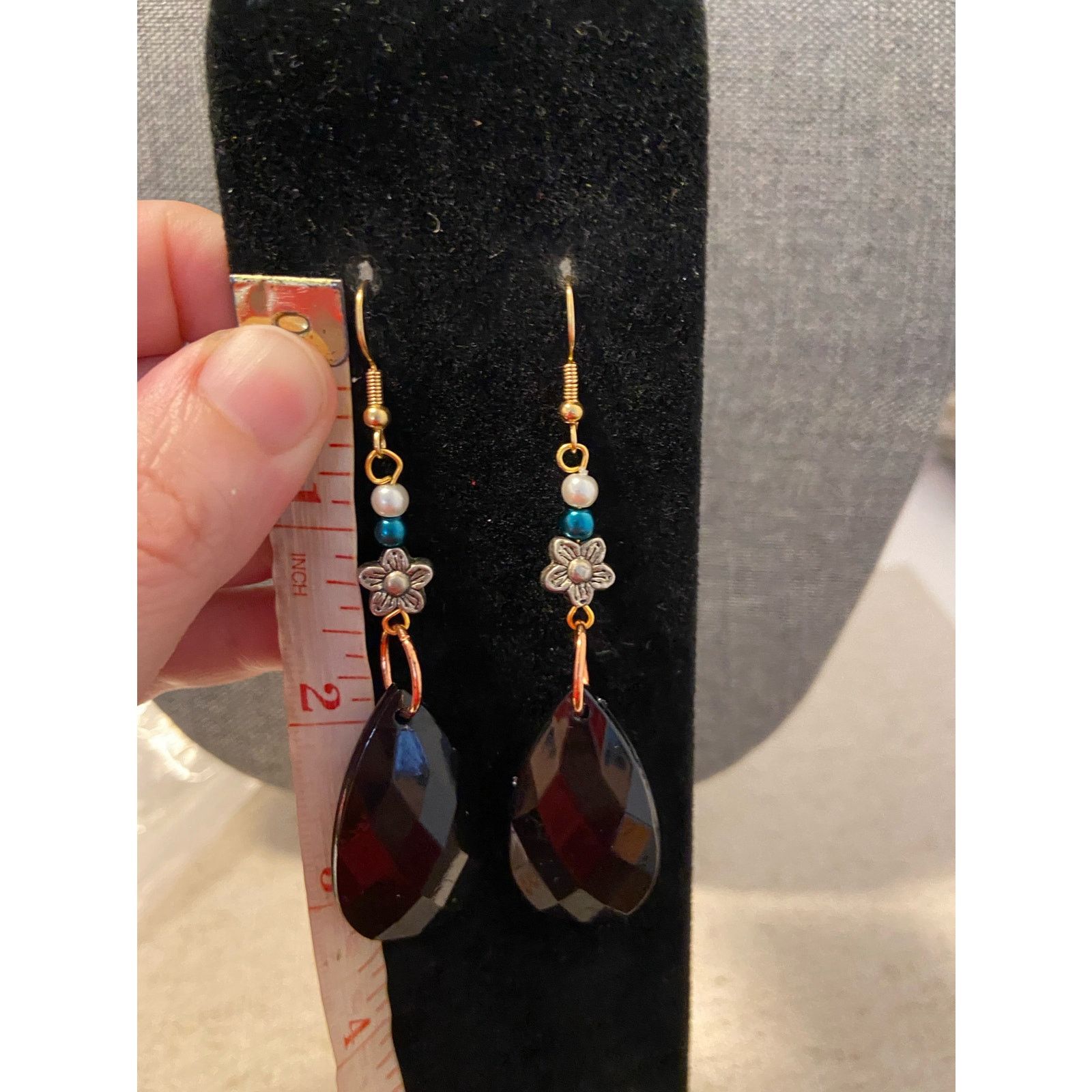 Handmade black teardrop earrings with floral accent Size ONE SIZE - 3 Thumbnail