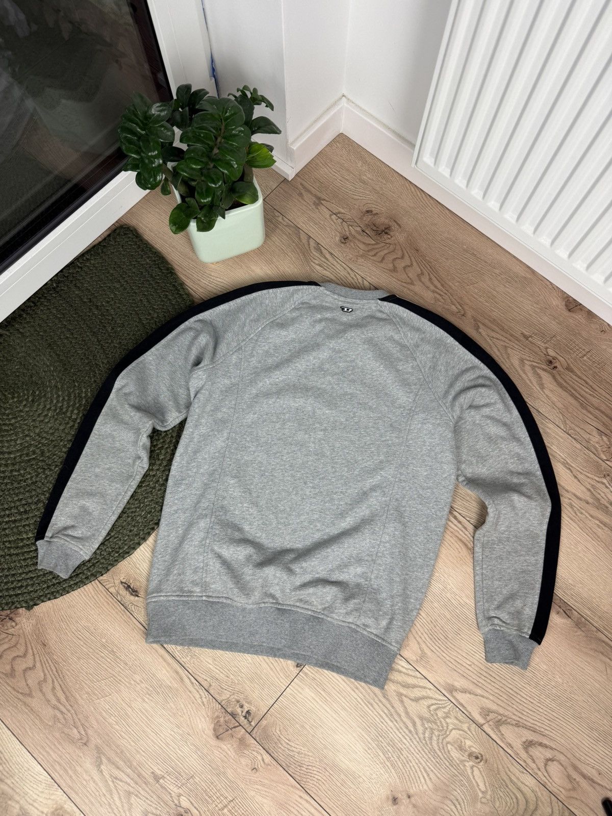 Diesel Diesel Vintage Big logo Sweatshirt Rare Size US S / EU 44-46 / 1 - 8 Thumbnail