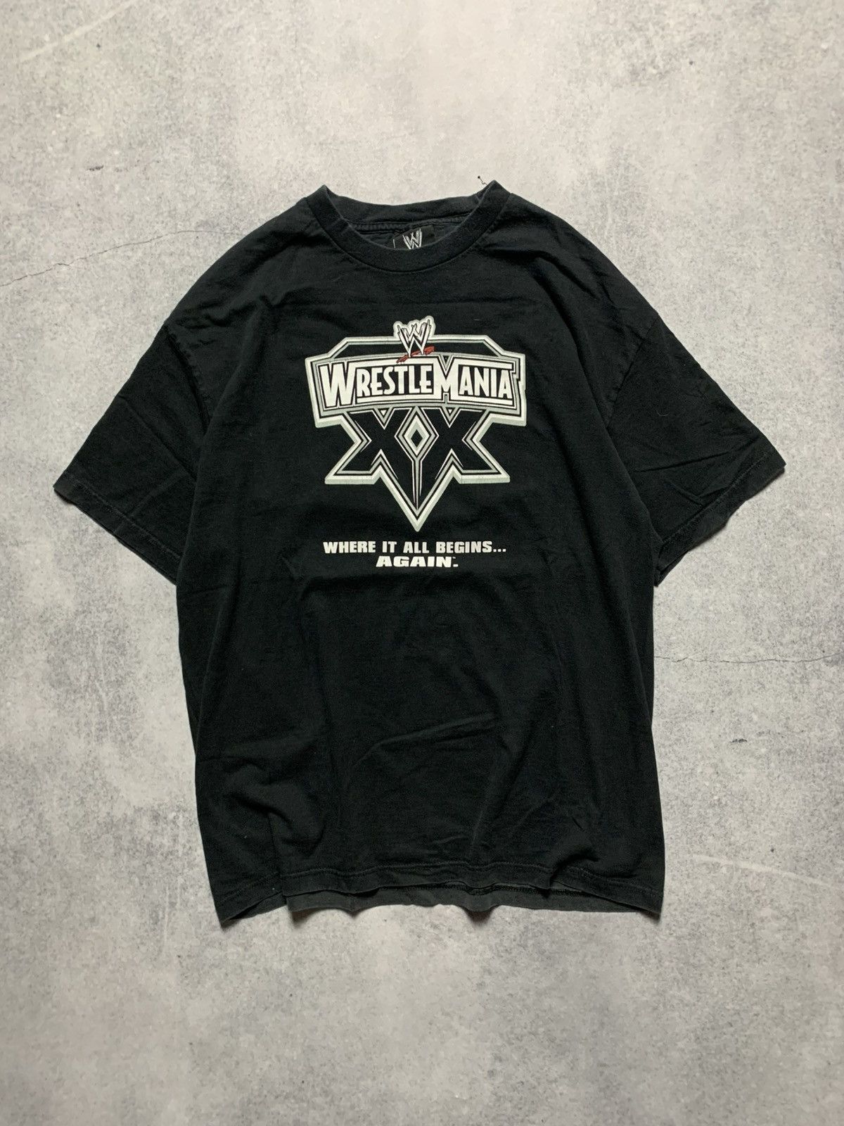 WWE Vintage Wrestle Mania March 2004 WWE Oversized Y2K Tee Shirt Size US XL / EU 56 / 4 - 1 Thumbnail