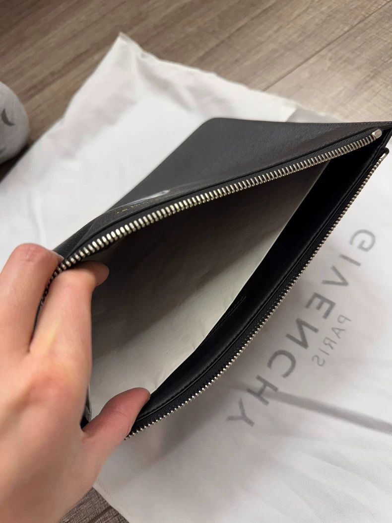 Givenchy Givenchy Shark handbag Size ONE SIZE - 6 Thumbnail