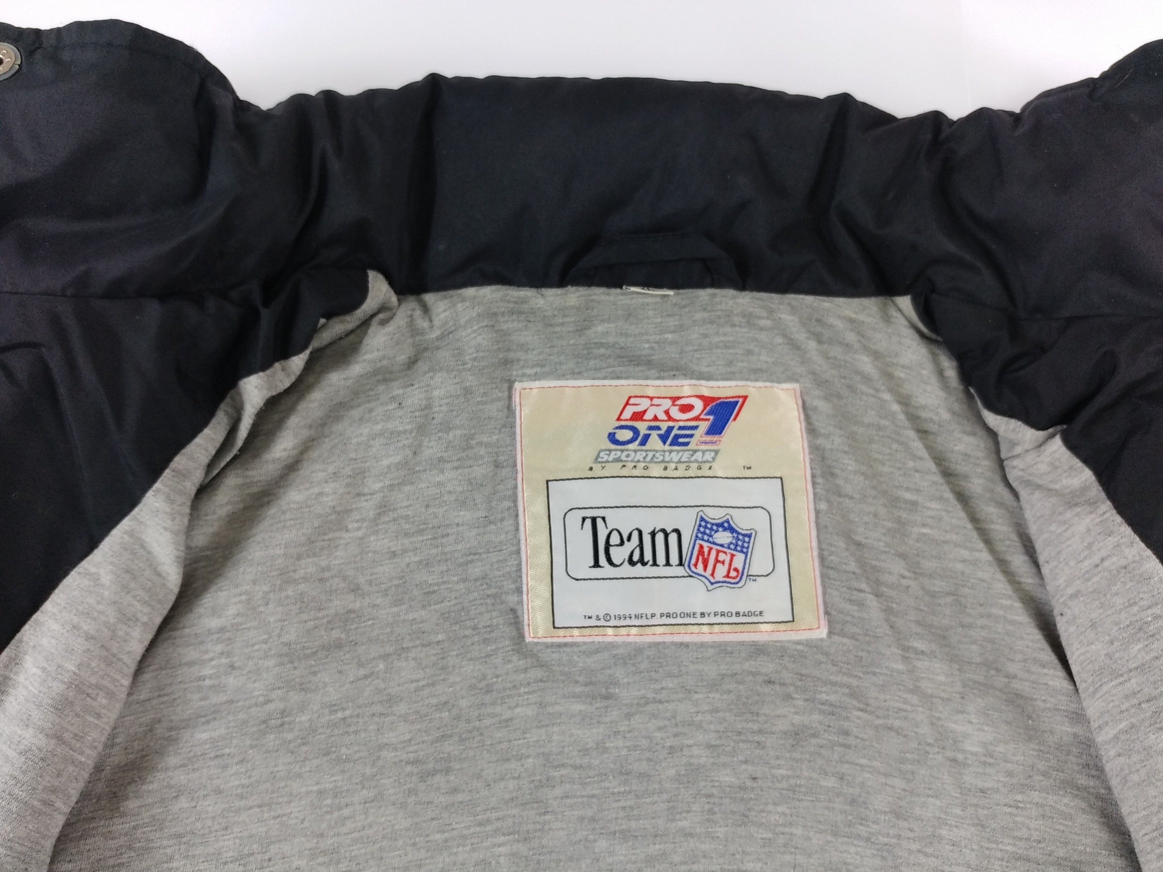 NFL Los Angeles Raiders jacket, 1994 Pro One, vintage Oakland XL Size US XL / EU 56 / 4 - 20 Thumbnail