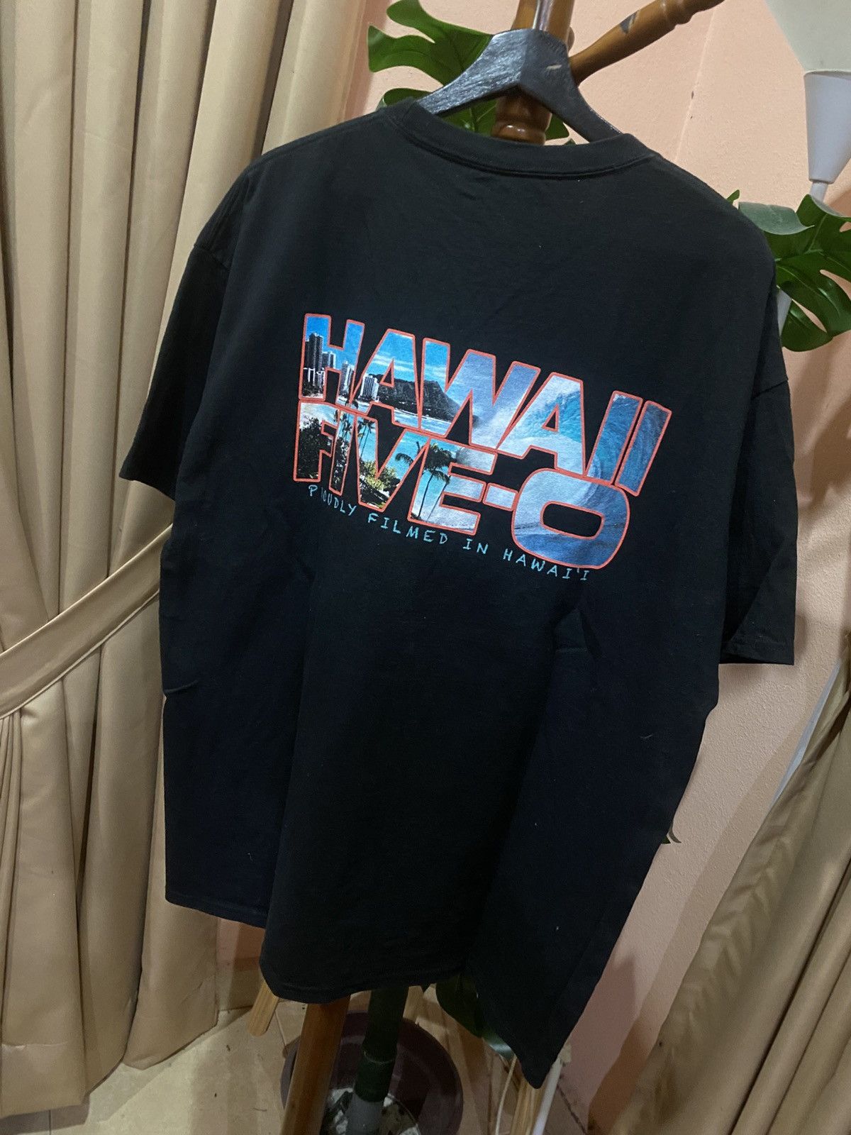 Other Vintage Hawaii Five-0 Film Crew T-Shirt – Black Hanes Size US XL / EU 56 / 4 - 4 Thumbnail