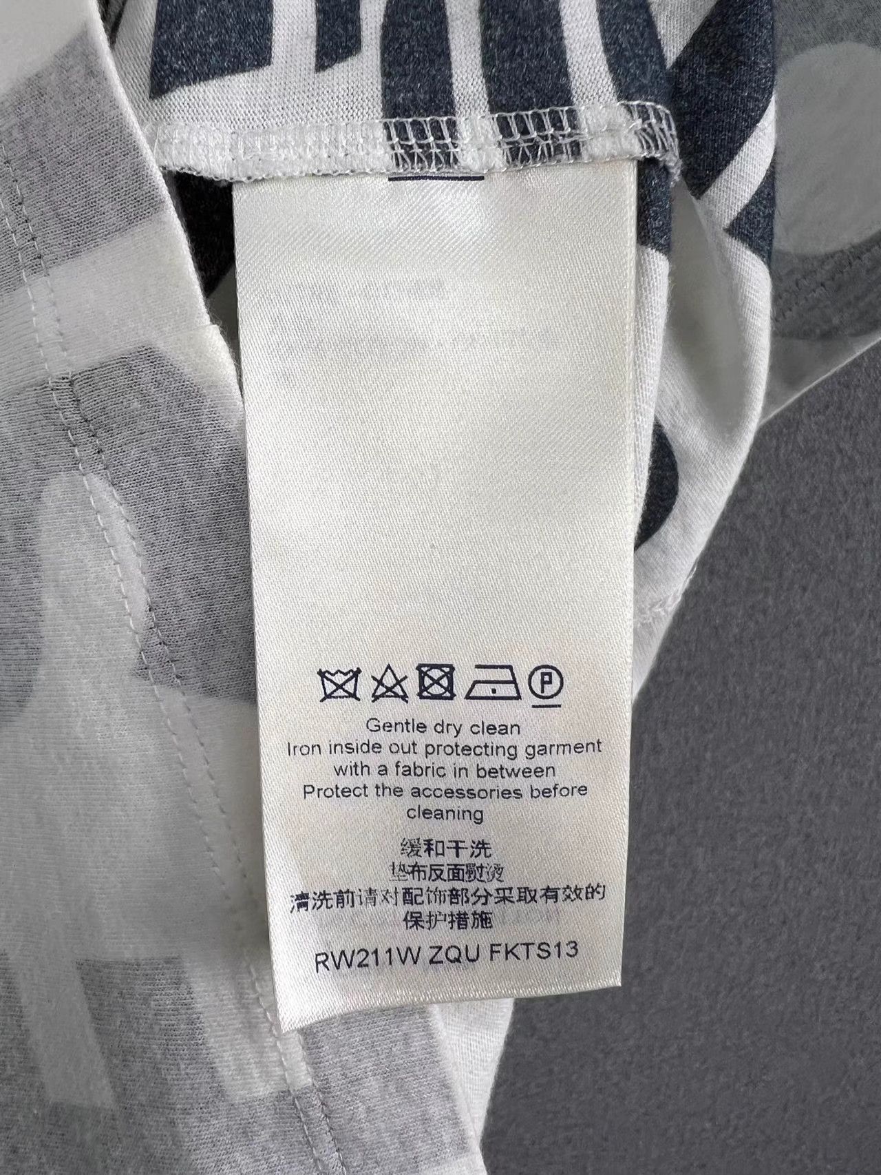 Louis Vuitton LV Monogram Bullet Print Short Sleeve K1 Size XXS / US 00 / IT 34 - 4 Thumbnail