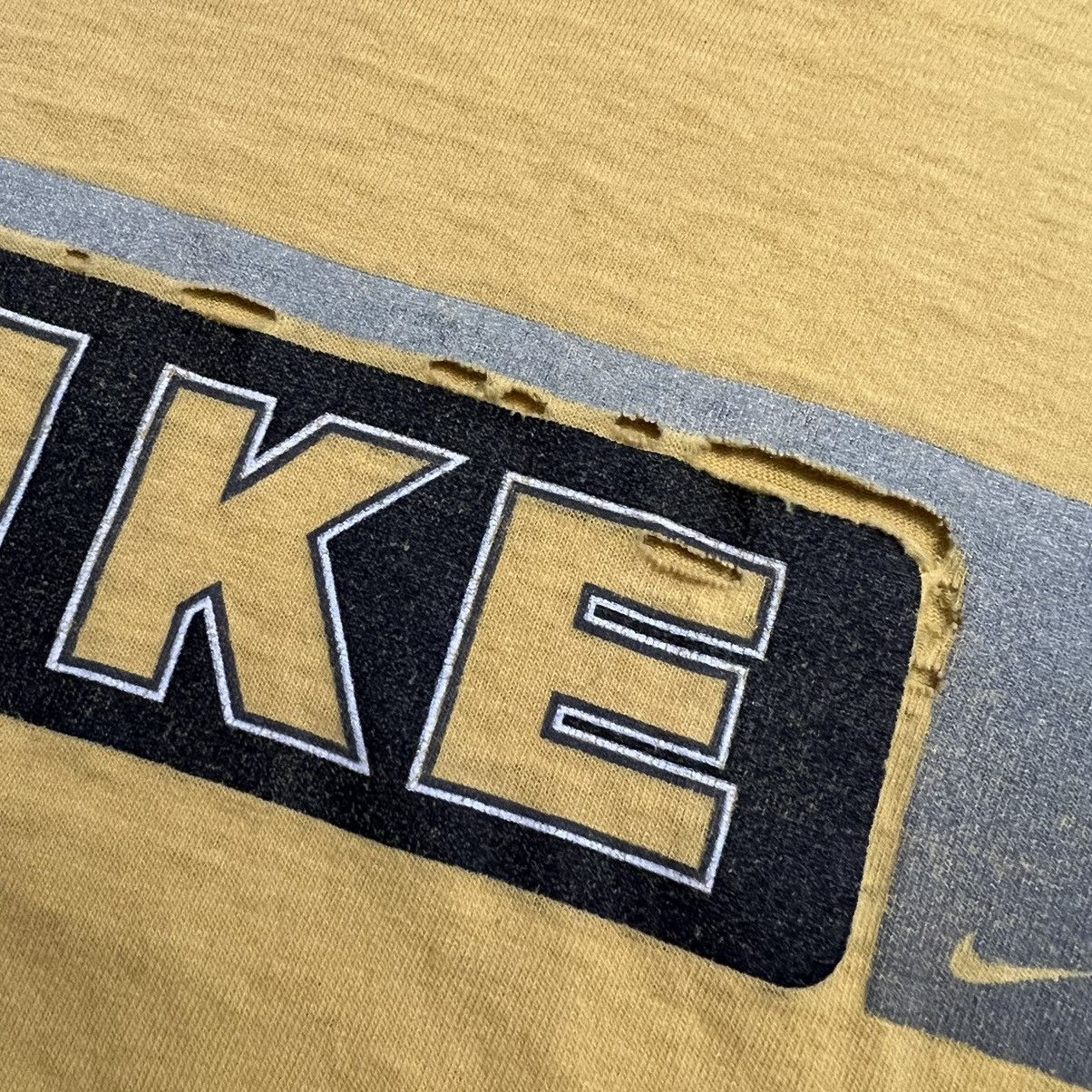 Nike × Vintage Vintage Nike Logo Tee Size US L / EU 52-54 / 3 - 4 Thumbnail