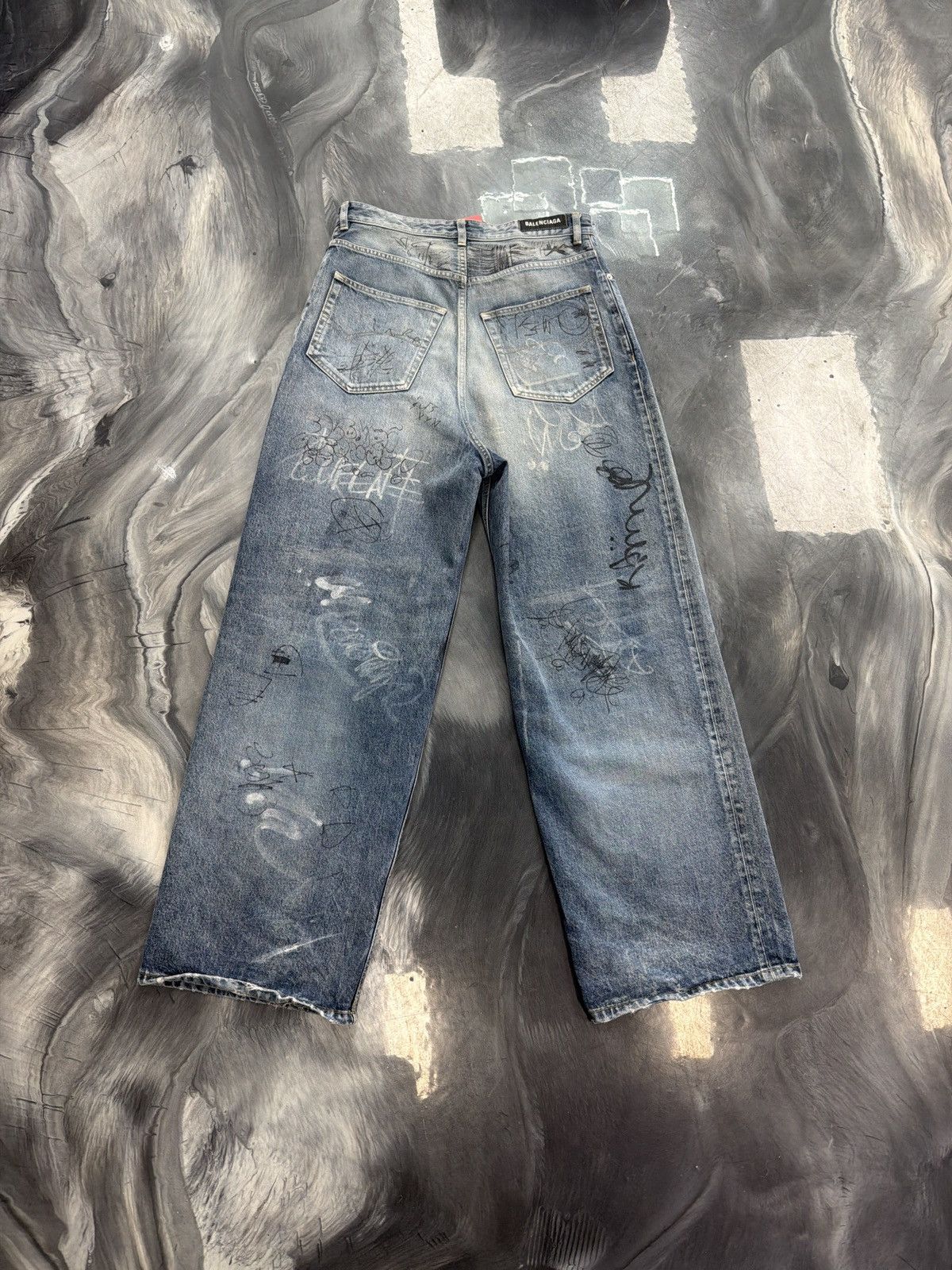 Balenciaga Balenciaga Graffiti Jeans Size US 32 / EU 48 - 2 Thumbnail
