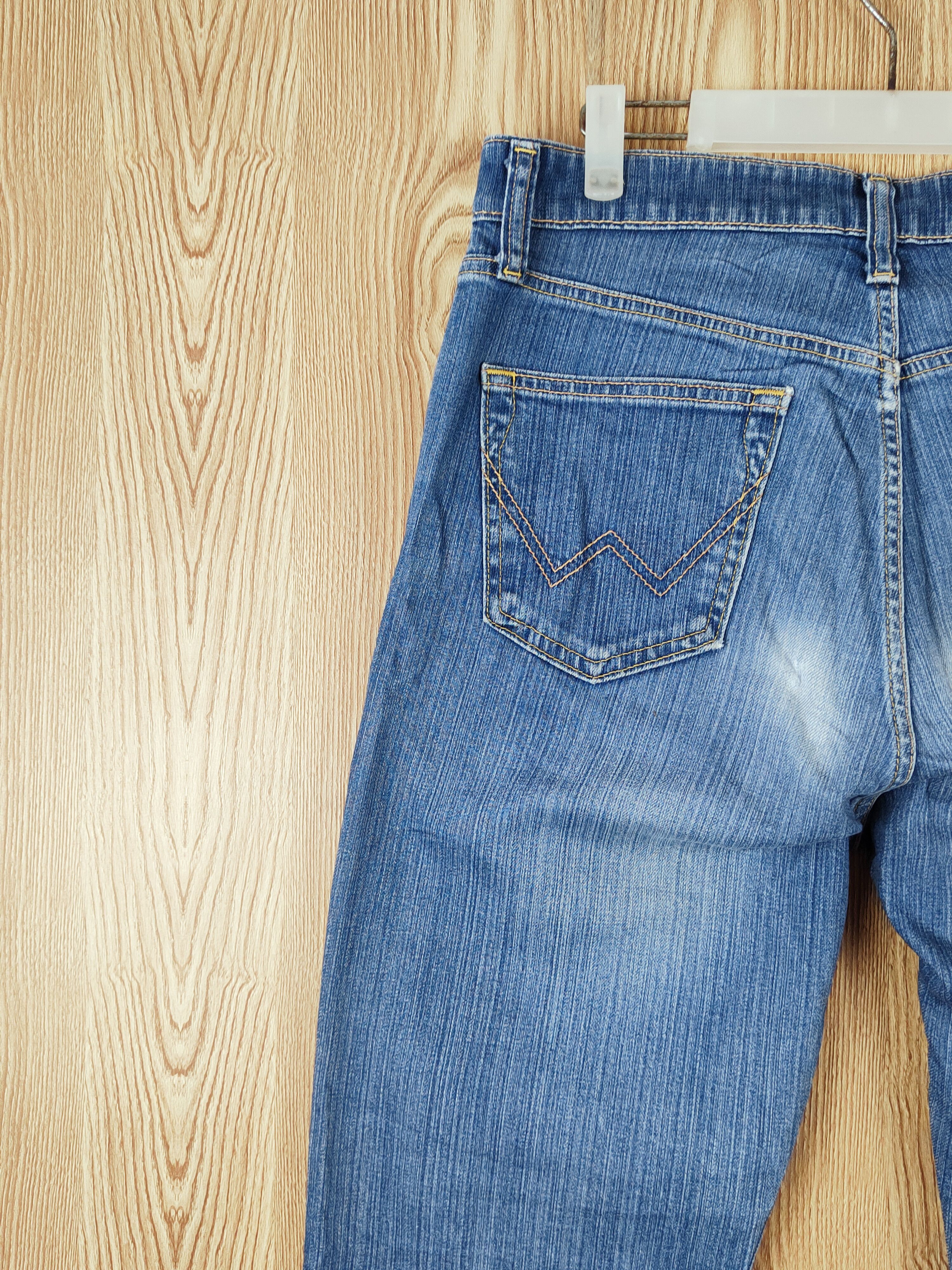 Edwin Edwin vintage Blue Distressed Ripped denim Jeans #W944 Size US 33 - 9 Thumbnail