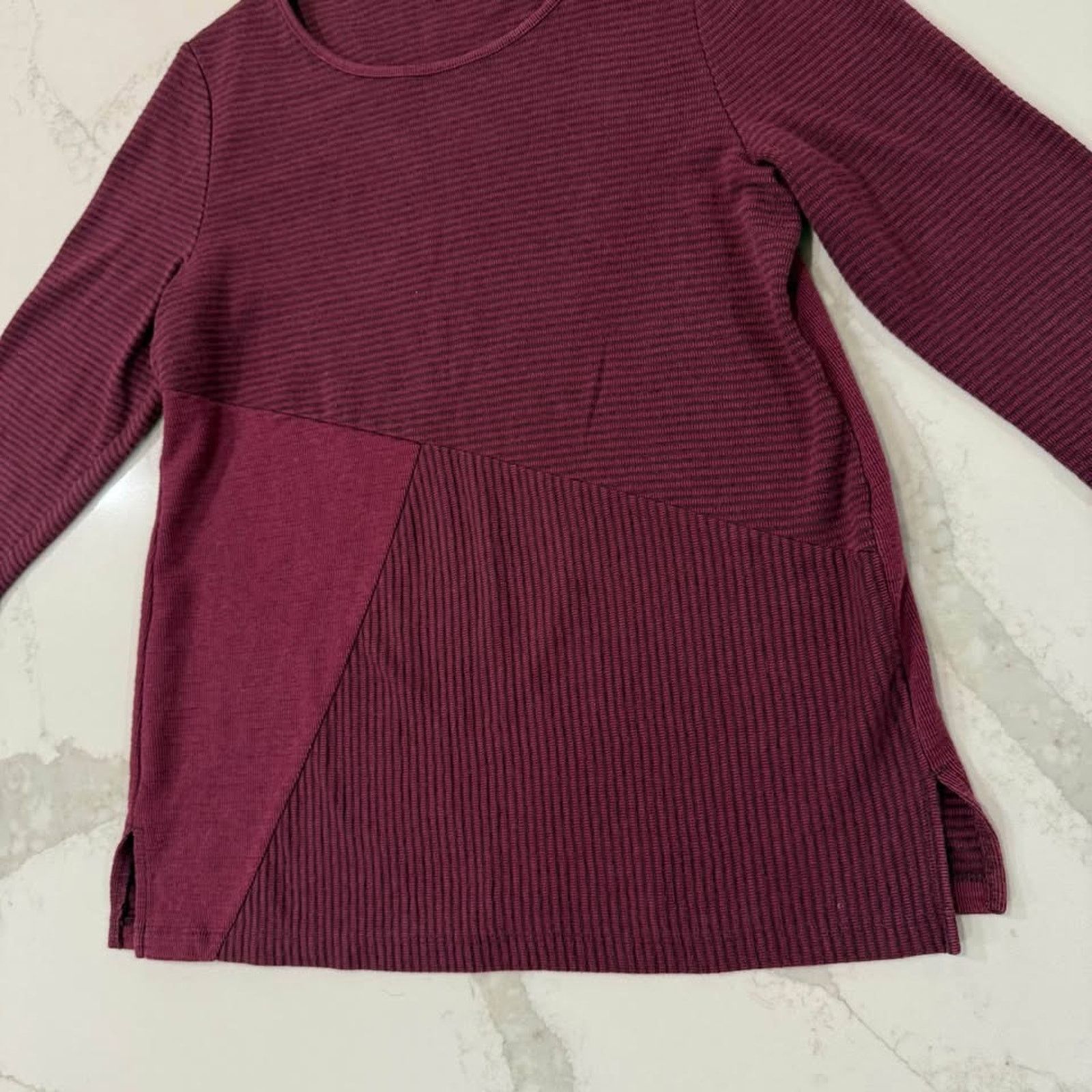 Chicos Chicos Burgundy Wine Textured Stripe 3/4 Sleeve Top Women 1 Size M / US 6-8 / IT 42-44 - 2 Thumbnail