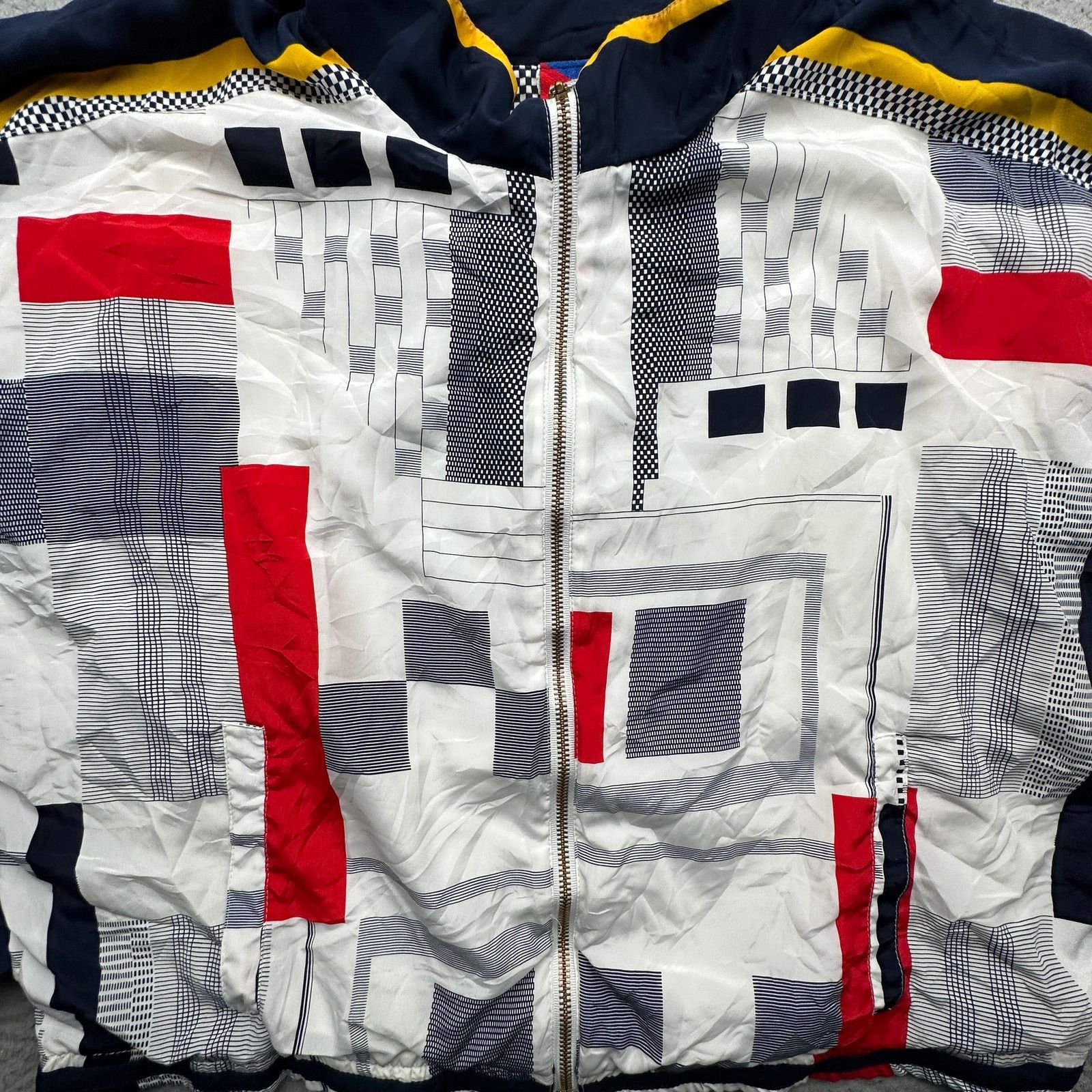 Vintage Vintage 90s Tail Geometric AOP Windbreaker Jacket Womens L Size L / US 10 / IT 46 - 7 Thumbnail
