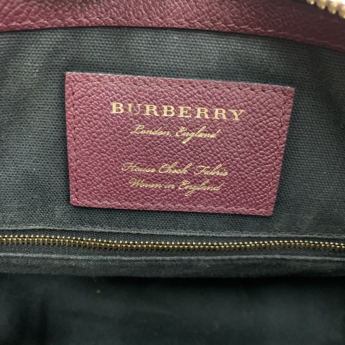 Burberry Burberry Leather Slingbag Size ONE SIZE - 18 Thumbnail