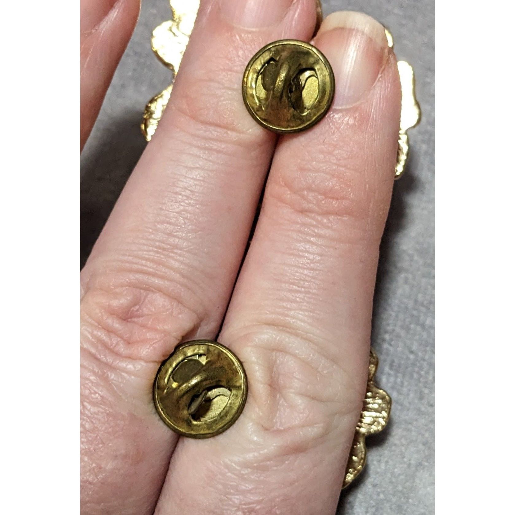 Other Vintage Cottagecore Large Floral Gold Tone Pins (2) Size ONE SIZE - 7 Thumbnail