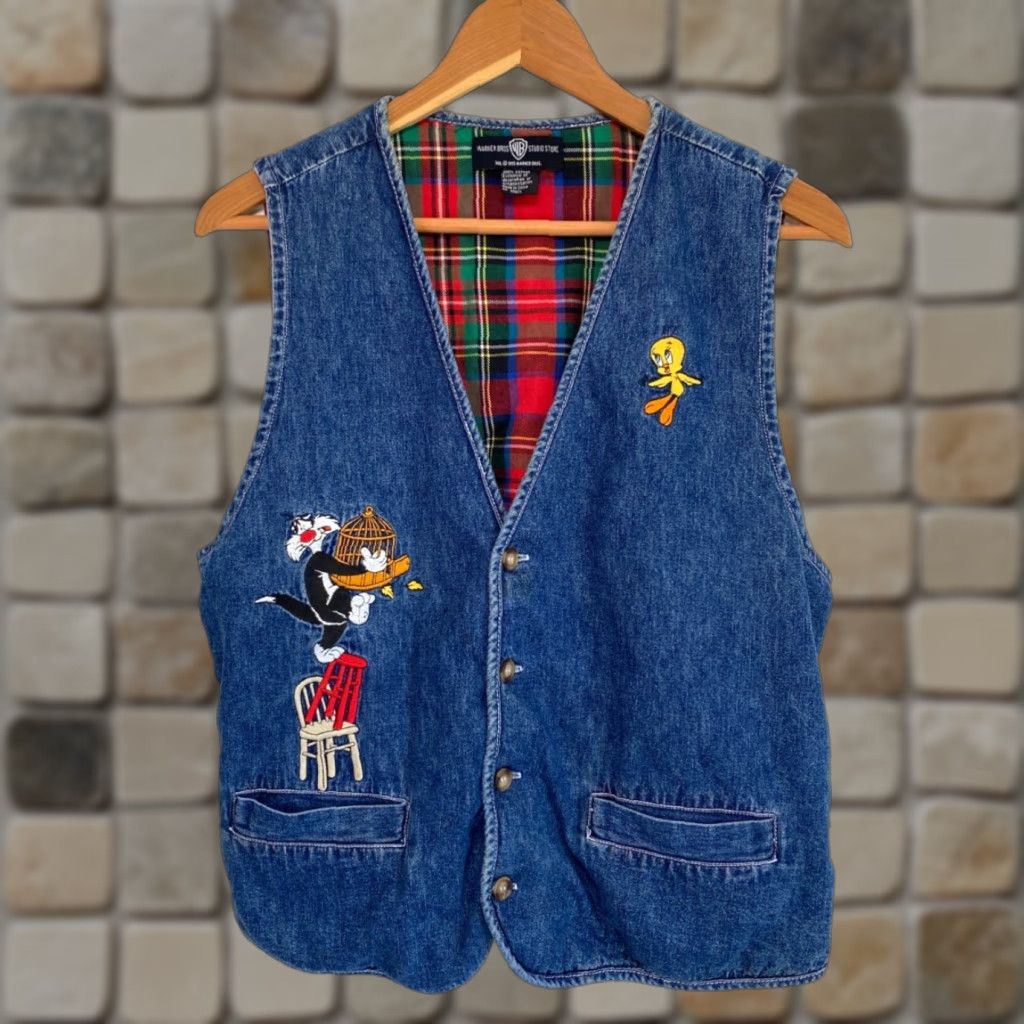 Vintage VINTAGE Women's Denim Vest Sylvester and Tweety Warner Bros. Waistcoat 90s Button Front Embroidered Pockets Lined Blue Size M Size M / US 6-8 / IT 42-44 - 1 Thumbnail