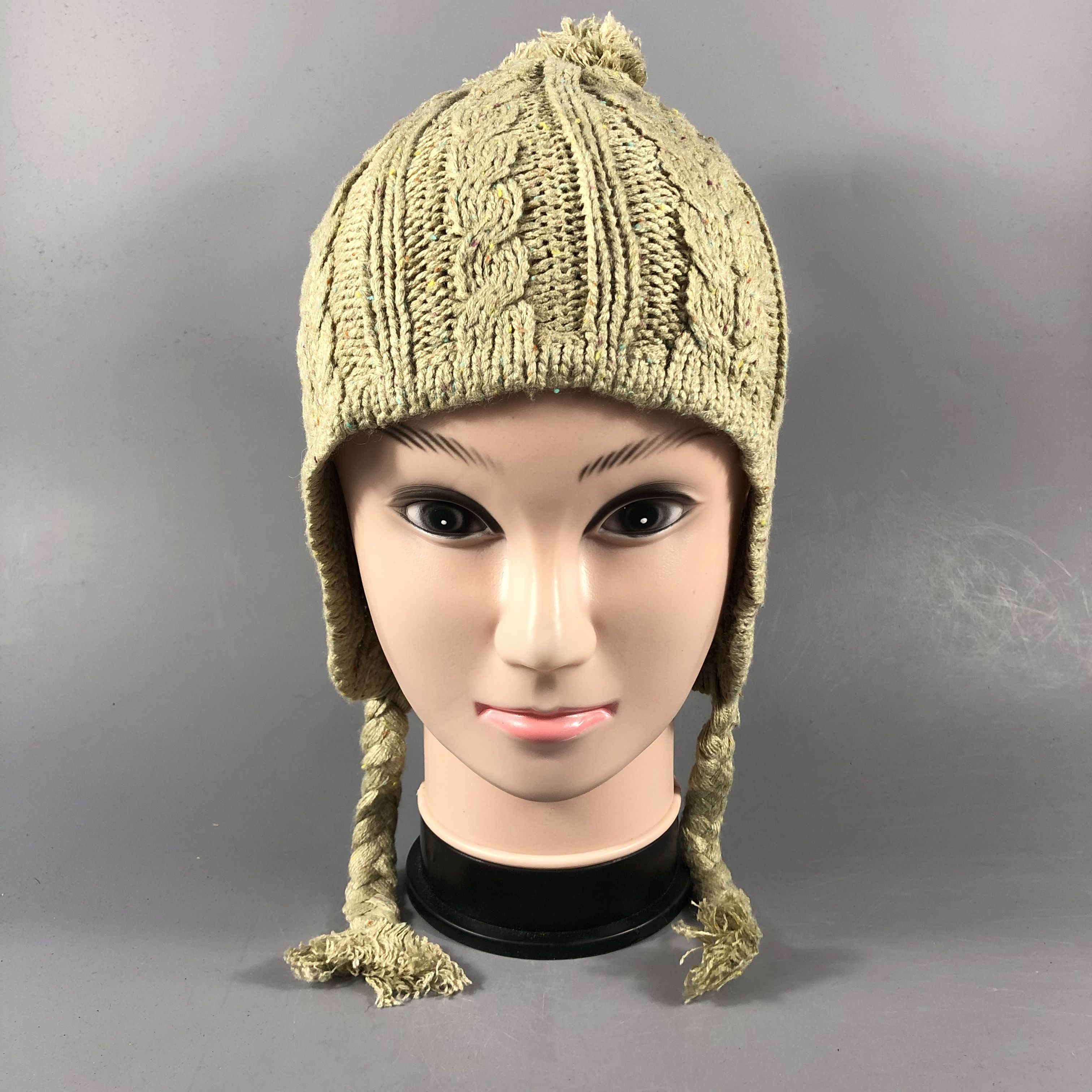Japanese Brand Japanese Brand Cable Knit Earflap Beanie Snowcap Size ONE SIZE - 1 Thumbnail