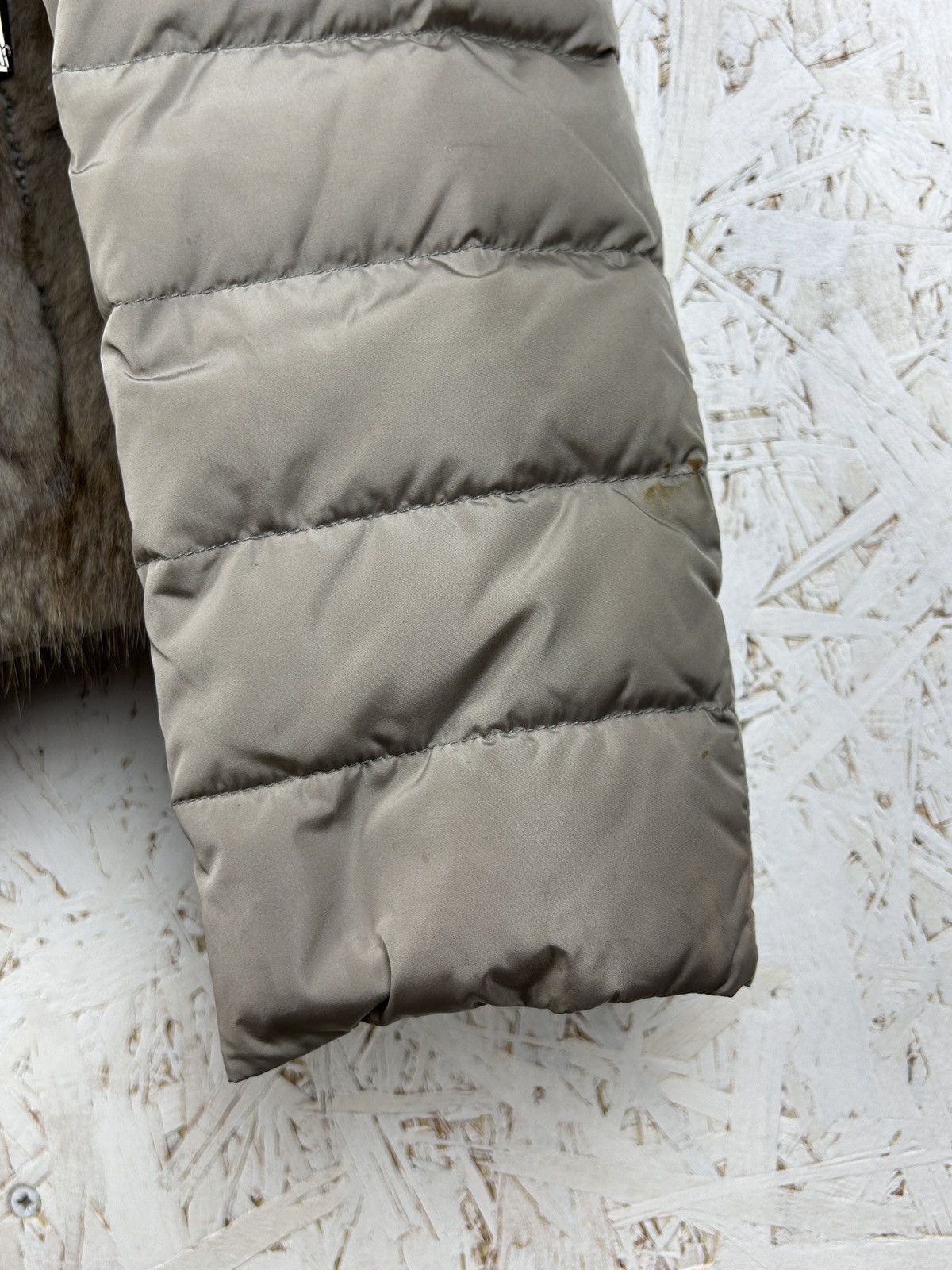 Moncler Moncler Carene Giubbotto Fur Down Light Puffer Jacket Size S / US 4 / IT 40 - 6 Thumbnail