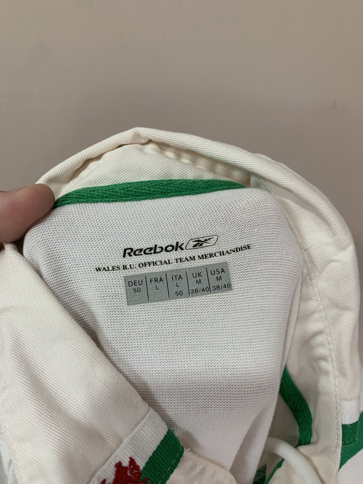 Reebok Wales 2003 Away Rugby Union Vintage Shirt Reebok Size M Size US M / EU 48-50 / 2 - 10 Thumbnail