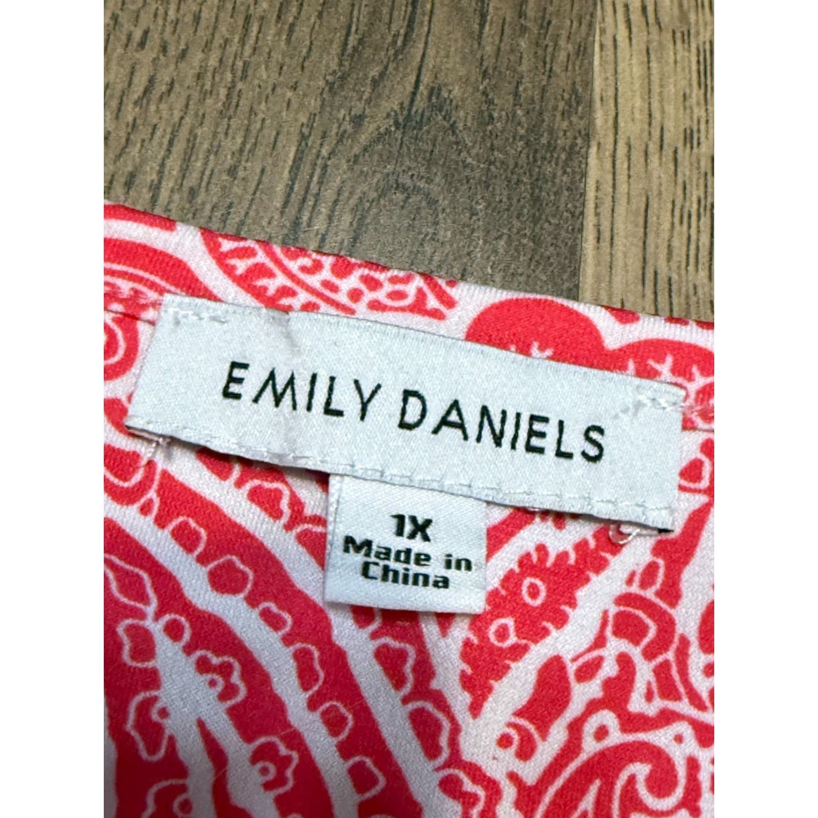 Vintage Emily Daniels Shirt Women's Plus Size 1X Red White Floral Paisley 3/4 Sleeve Size XL / US 12-14 / IT 48-50 - 5 Thumbnail