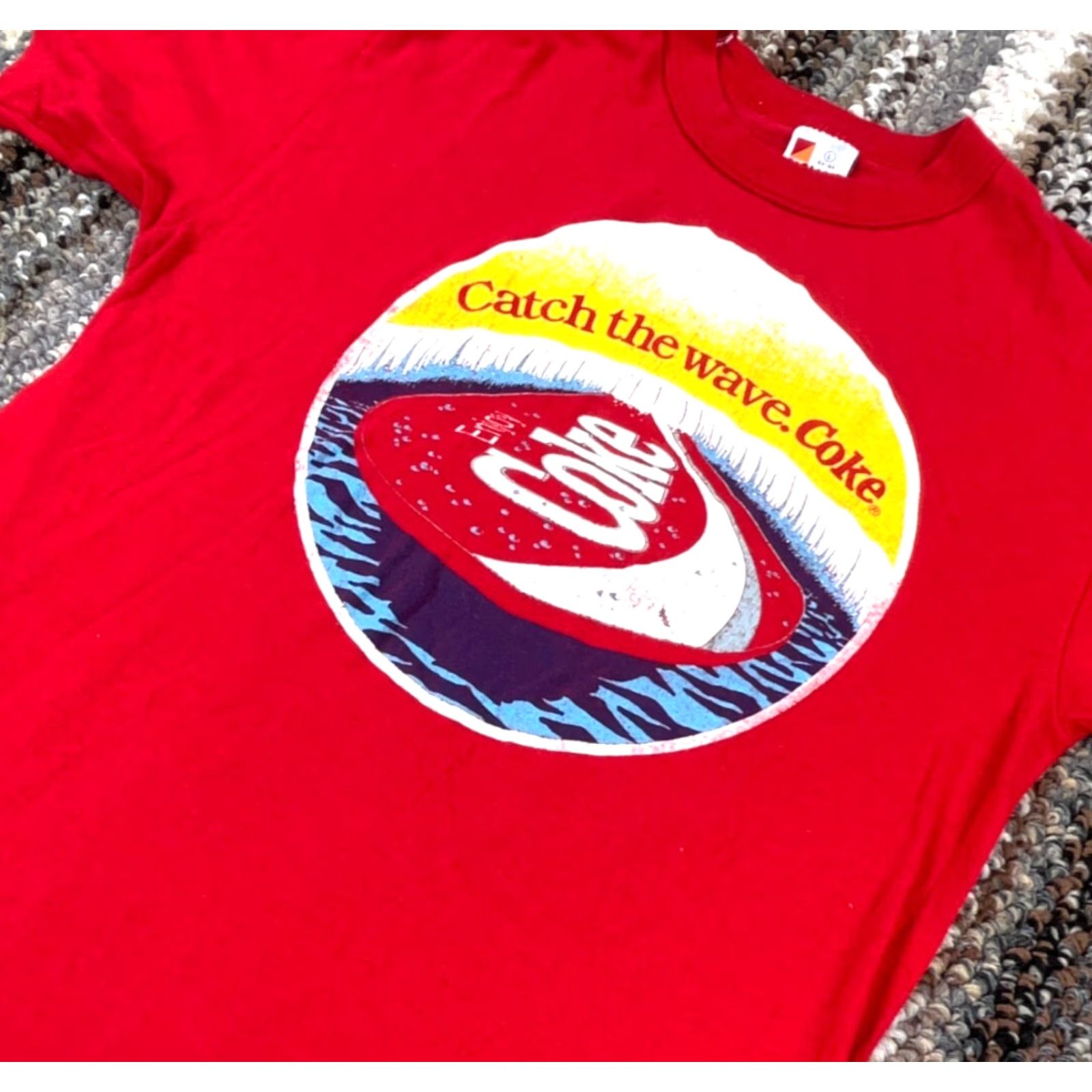 Vintage Vintage Coca Cola Shirt Men XL Red Tee Single Stitch USA Coke 80s Surfboard Surf Nike Shirt Size US XL / EU 56 / 4 - 3 Thumbnail
