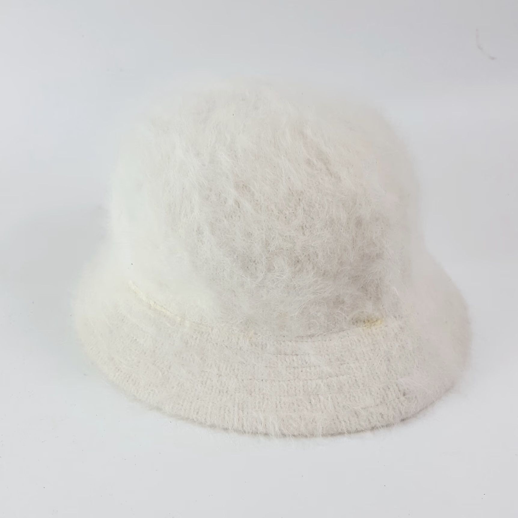Vintage VINTAGE Angora Bucket Hat Women M White Knit Fuzzy 90s Y2K Retro Beach Preppy Cap Size ONE SIZE - 4 Thumbnail