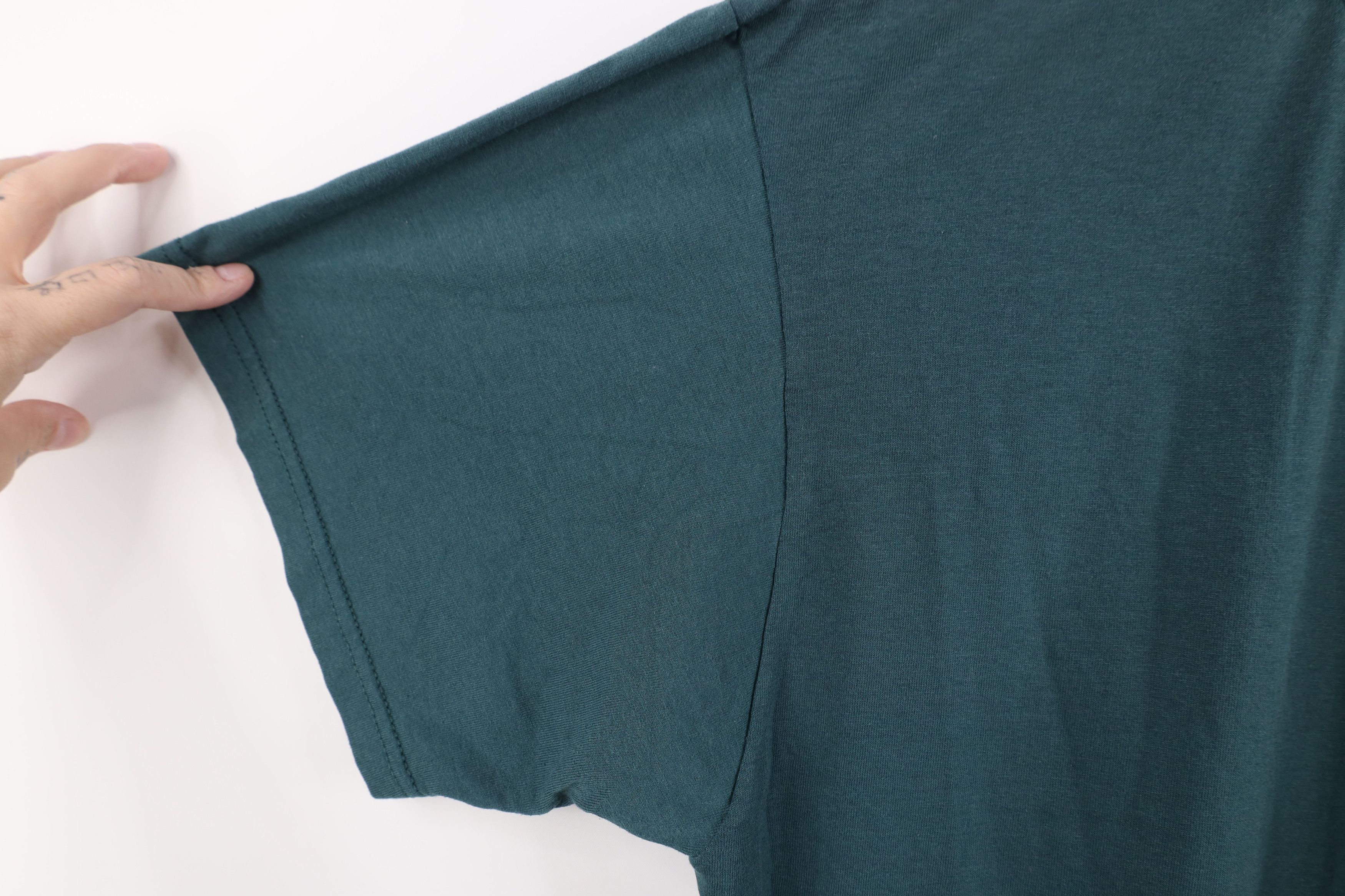 Vintage Vintage 90s Streetwear Short Sleeve Pocket T-Shirt Green Size US XL / EU 56 / 4 - 9 Thumbnail