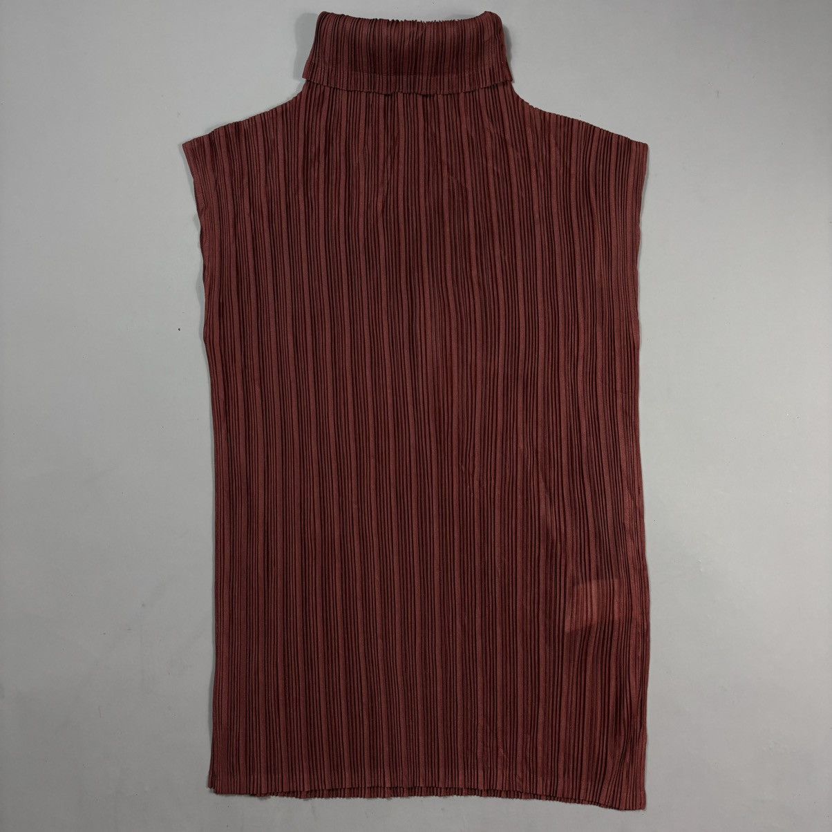 Japanese Brand × Pleats Please Issey Miyake Issey Miyake Pleats Please - Turtle Neck Sleeveless Size XS / US 0-2 / IT 36-38 - 2 Thumbnail