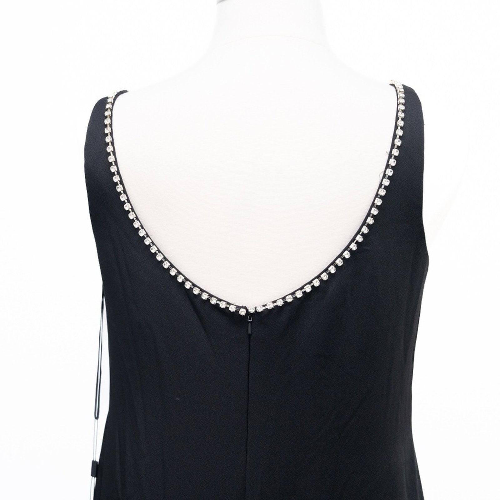 Designer Mac Duggal. Sleeveless Crystal Scoop Neckline Column Gown. Size XL / US 12-14 / IT 48-50 - 10 Thumbnail