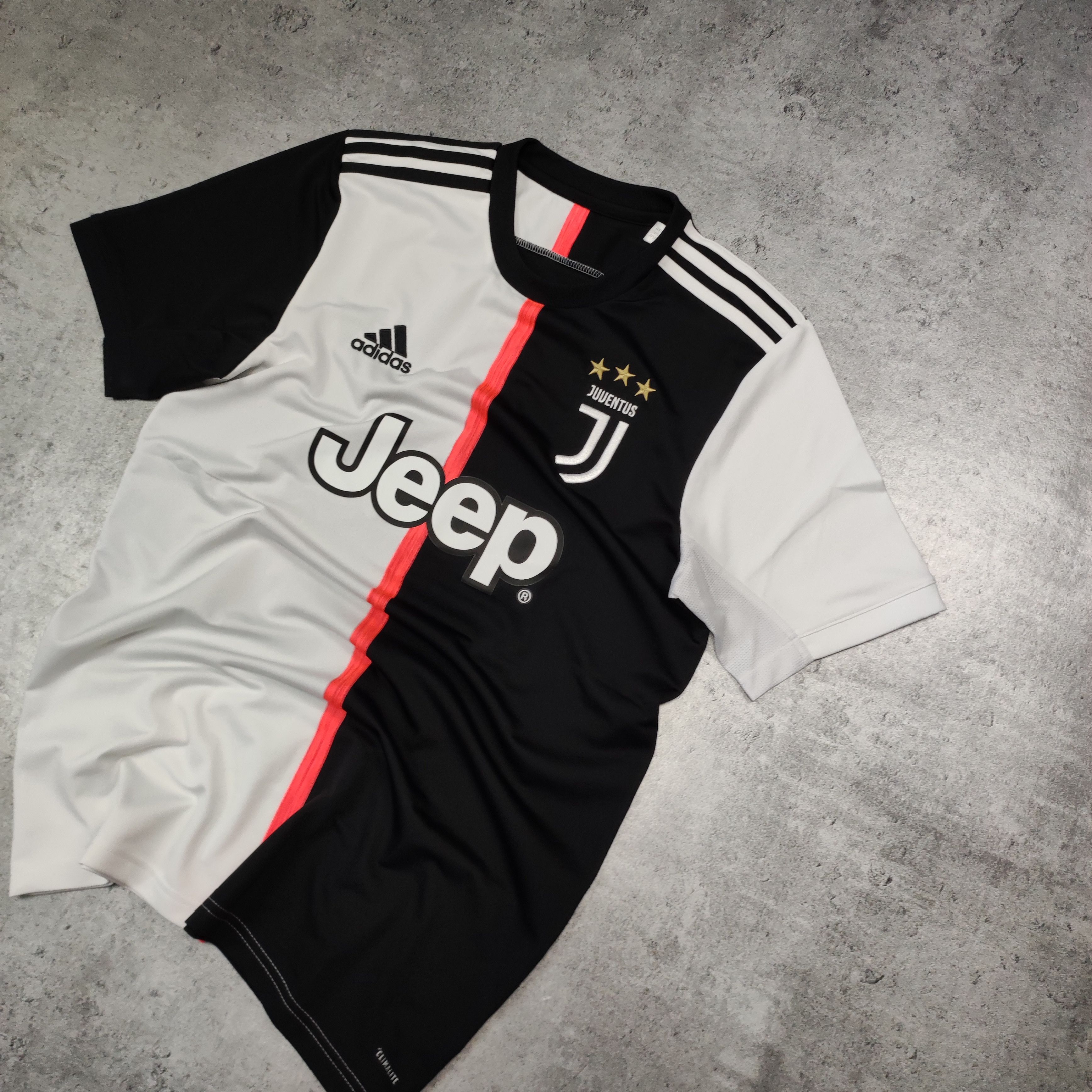 Adidas RARE Juventus FC x Adidas 2019 Home Football Jersey Size US S / EU 44-46 / 1 - 2 Thumbnail
