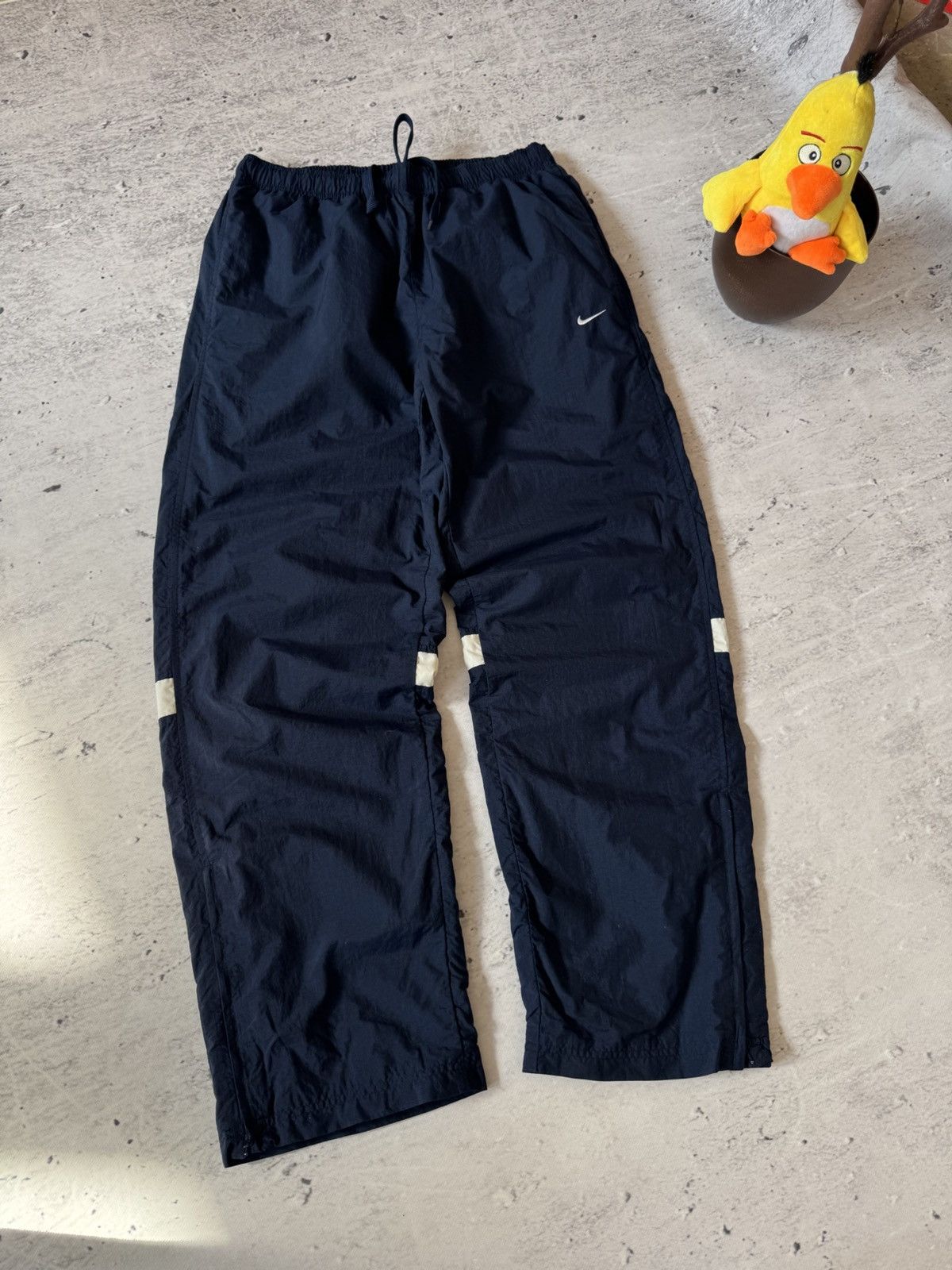 Nike × Vintage NIKE NYLON VINTAGE Y2K OVERSIZE BAGGY FIT PANTS SWEATPANTS Size US 34 / EU 50 - 1 Thumbnail