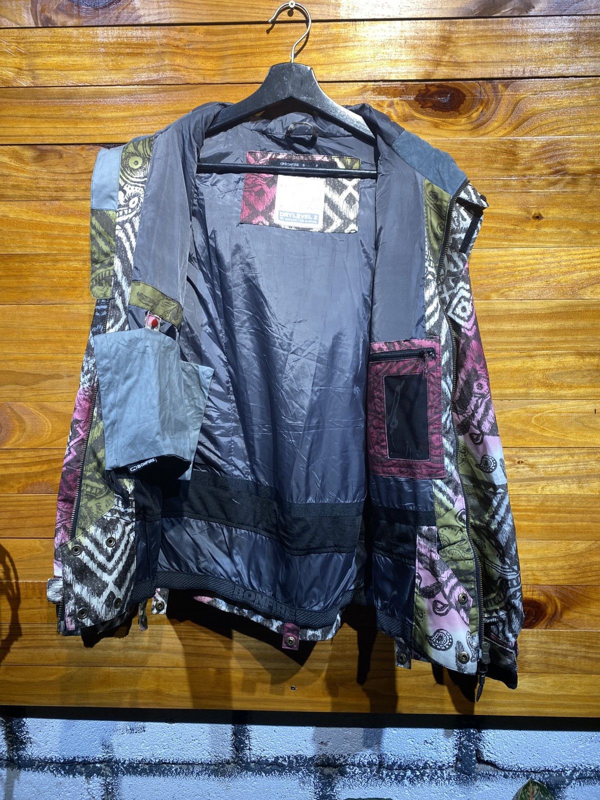 Bonfire Vintage Bonfire Drylevel 2 Snowboard Jacket – 90s Outerwear Size US S / EU 44-46 / 1 - 8 Thumbnail