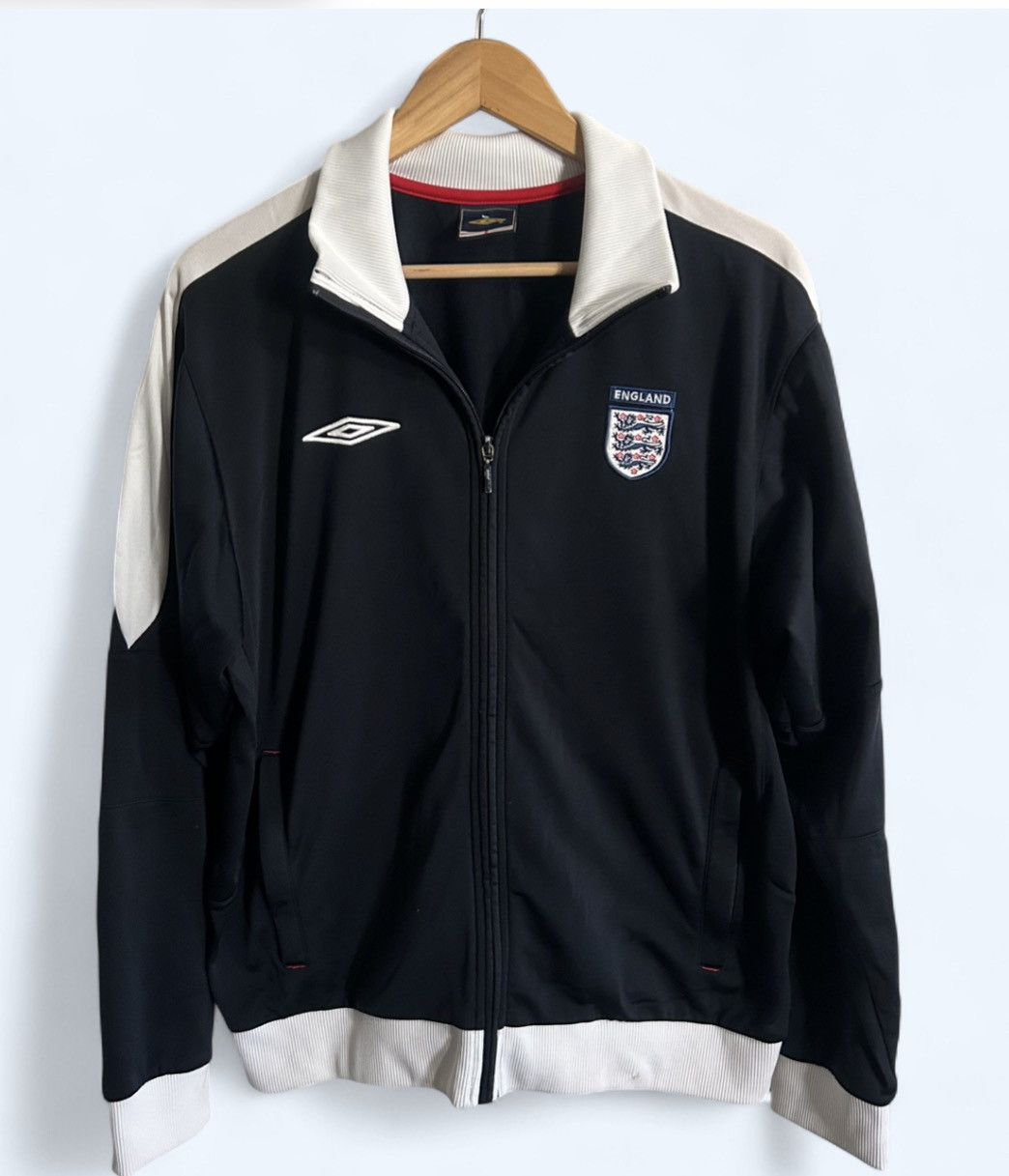 Umbro Vintage Umbro England Zip Up Jacket Size Large Size US L / EU 52-54 / 3 - 1 Thumbnail
