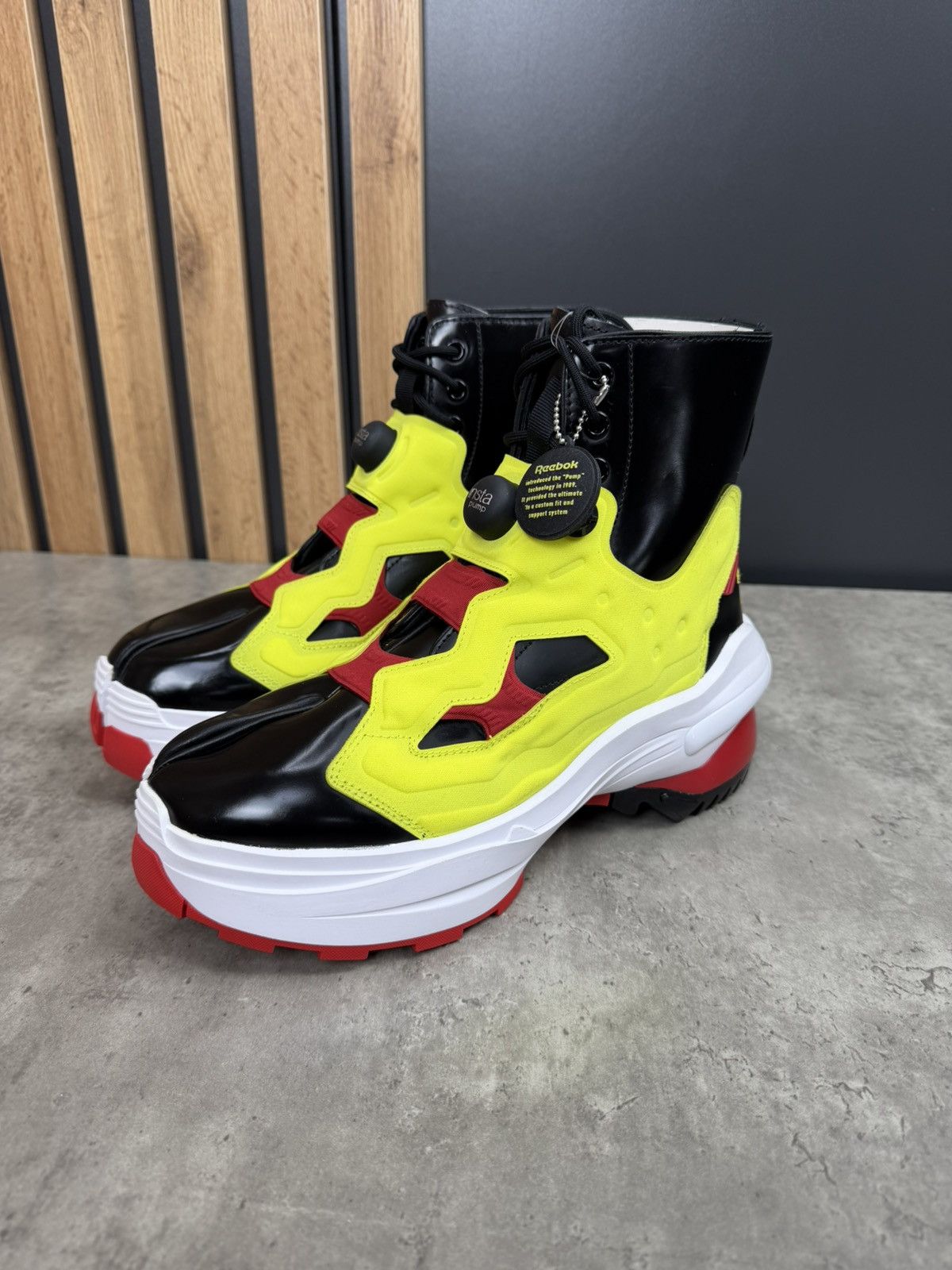 Maison Margiela Maison Margiela x Reebok Tabi Instapump Fury Oxford High Size US 10 / EU 43 - 3 Thumbnail