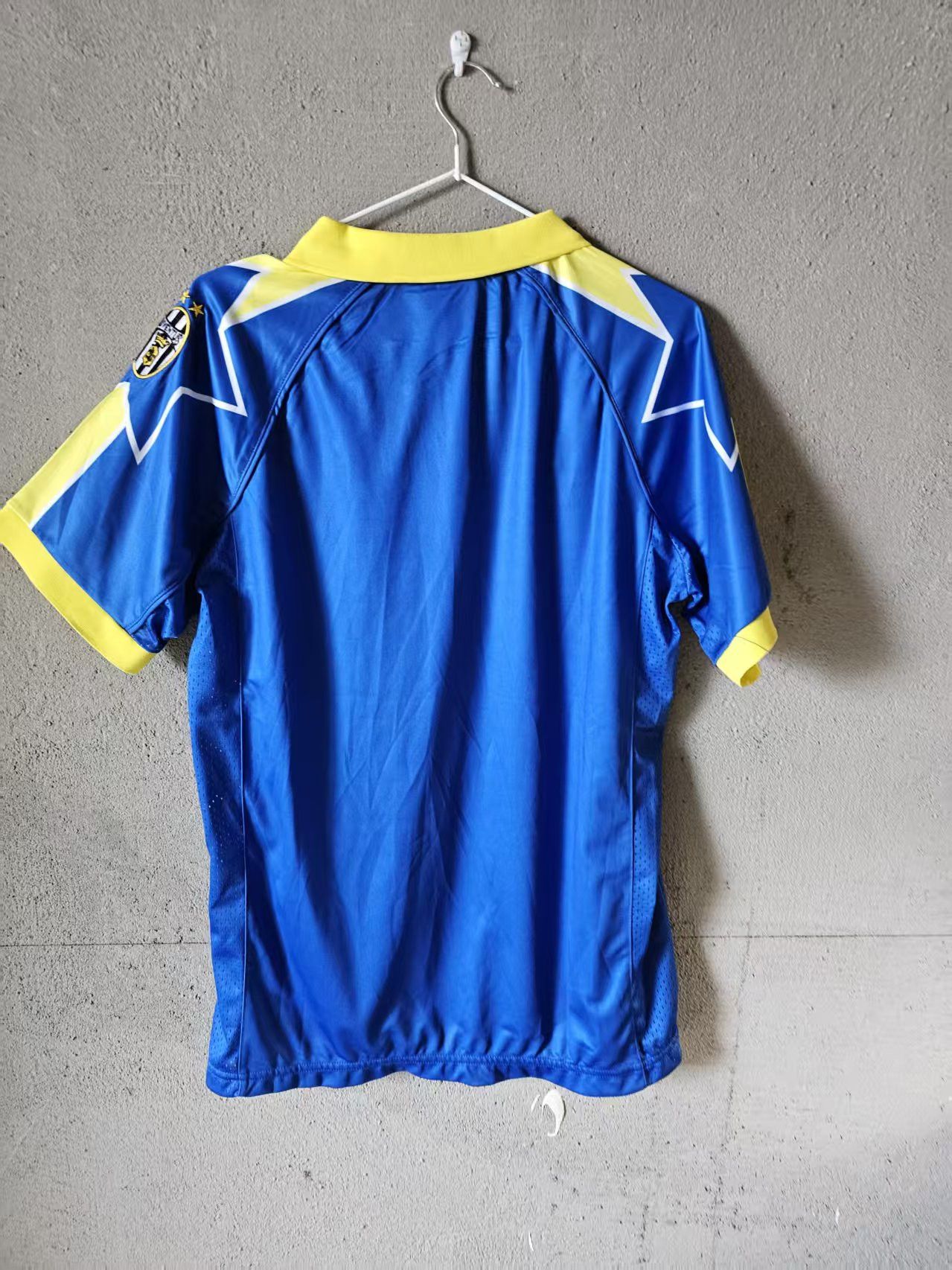 Other 1998 1999 Juventus Jersey Size US L / EU 52-54 / 3 - 4 Thumbnail