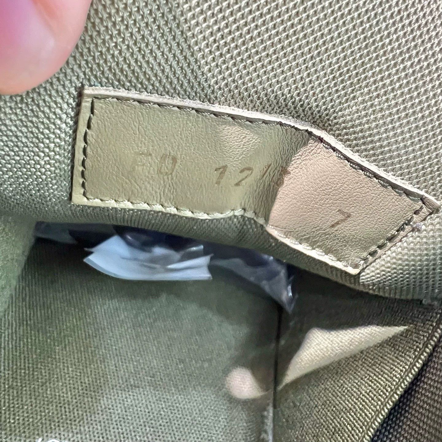 Louis Vuitton Louis Vuitton Williams Collaboration Camouflage Pufferfish Size US 8 / EU 41 - 9 Thumbnail