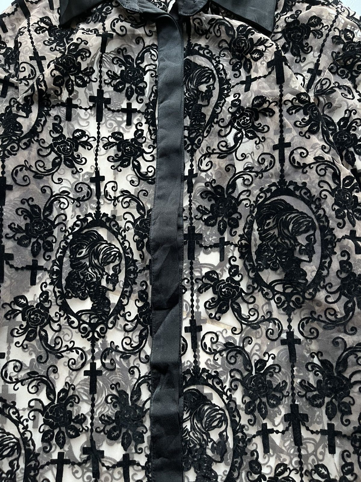Yasuyuki Ishii 2000s Gracechow mesh top velvet vkei cross skull shirt Size US S / EU 44-46 / 1 - 3 Thumbnail