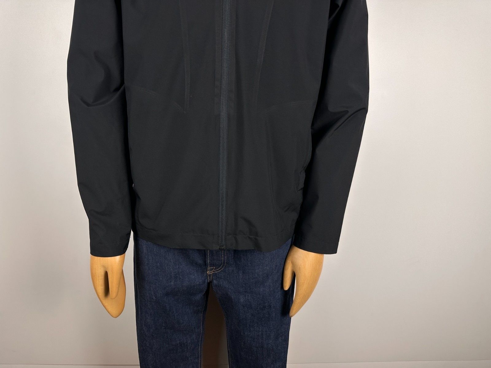 Castore Charlton Training Jacket Soccer Castore Black Size M Black Size US M / EU 48-50 / 2 - 3 Thumbnail