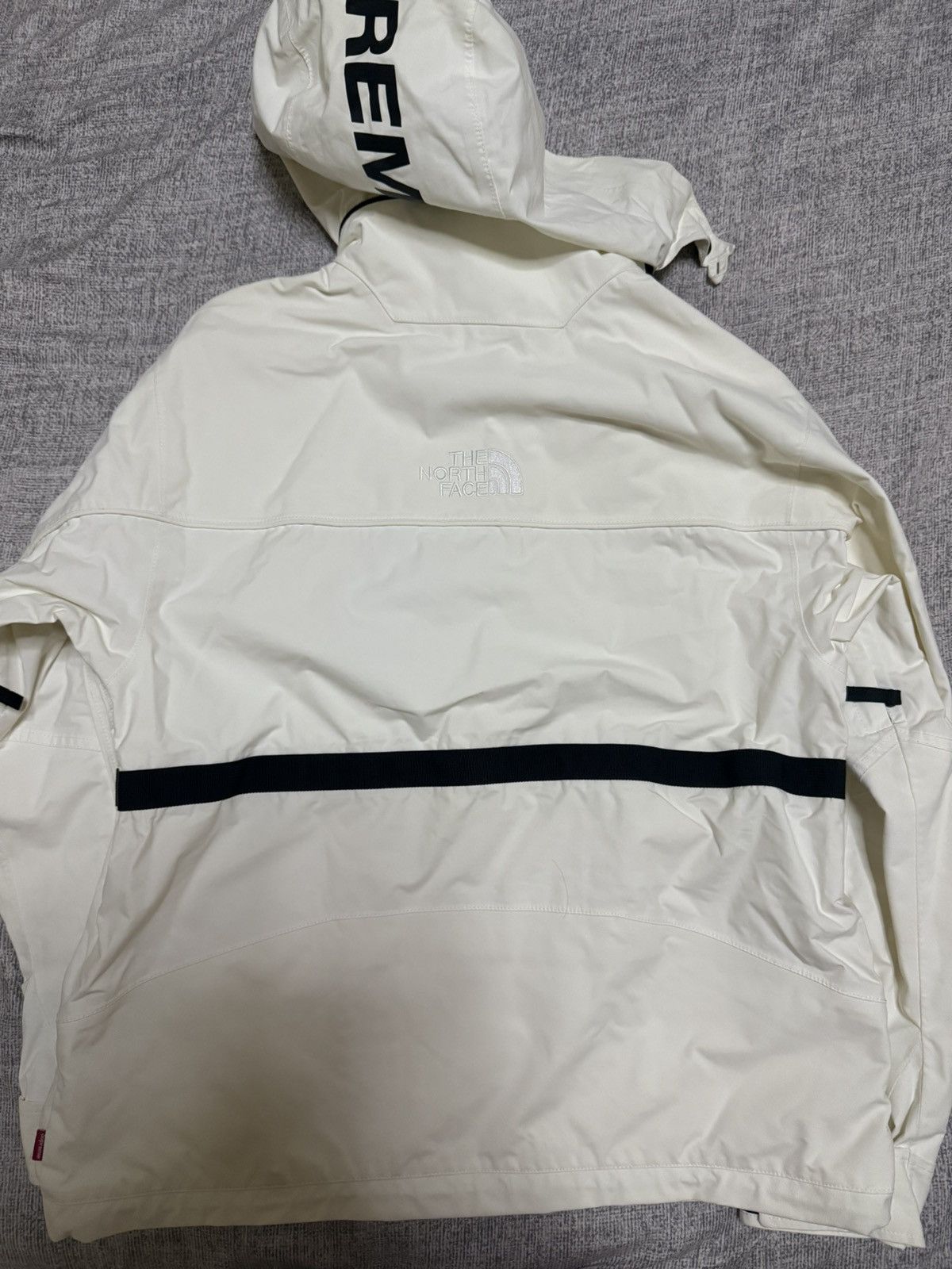Supreme × The North Face Supreme tnf steep tech white north face hooded jacket Size US S / EU 44-46 / 1 - 6 Thumbnail