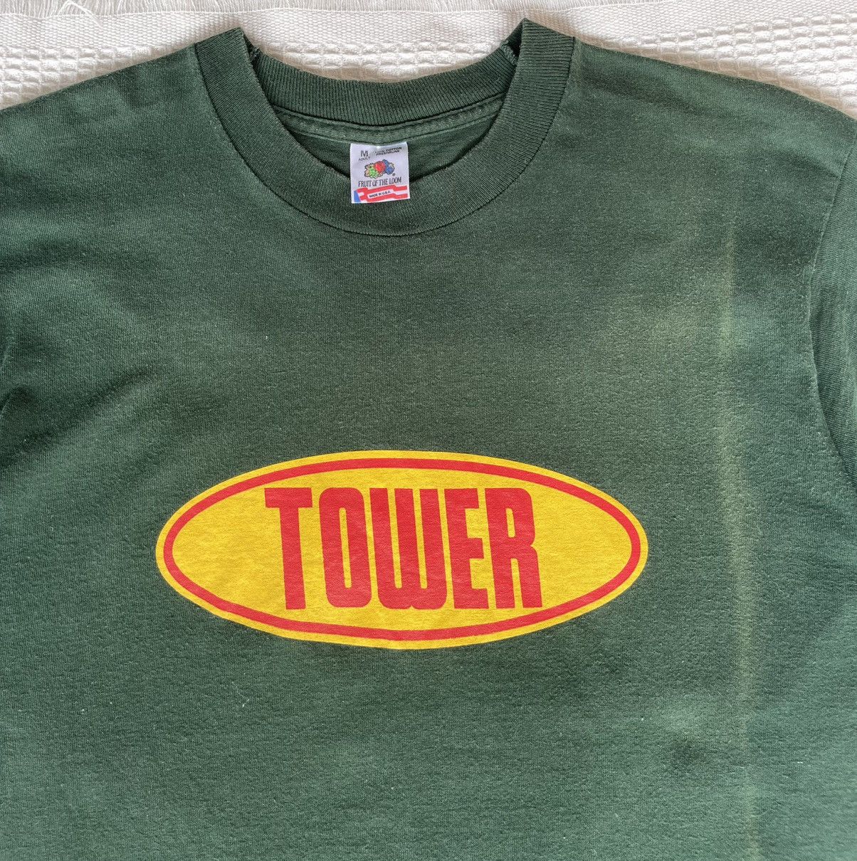 Band Tees Vintage 90’s ROCK BAND💢TOWER RECORDS💢Sun Faded Green Tshirt Size US M / EU 48-50 / 2 - 12 Thumbnail