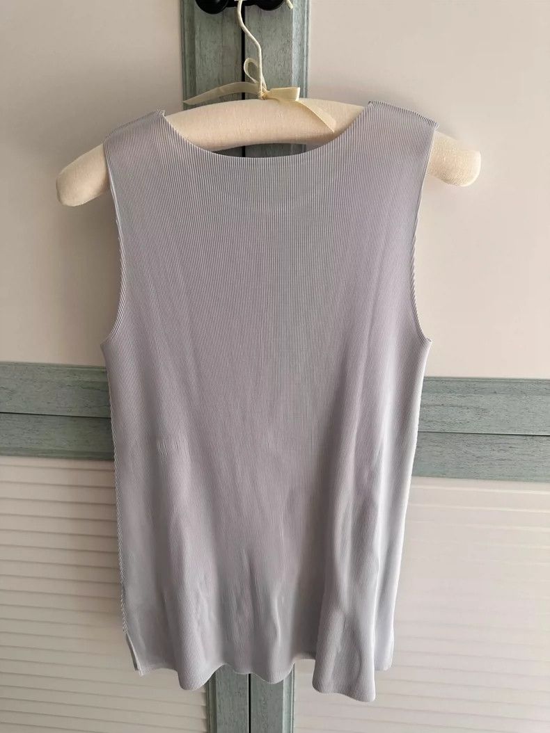 Issey Miyake Issey Miyake size:3 Grey pleated vest Size XS / US 0-2 / IT 36-38 - 4 Thumbnail