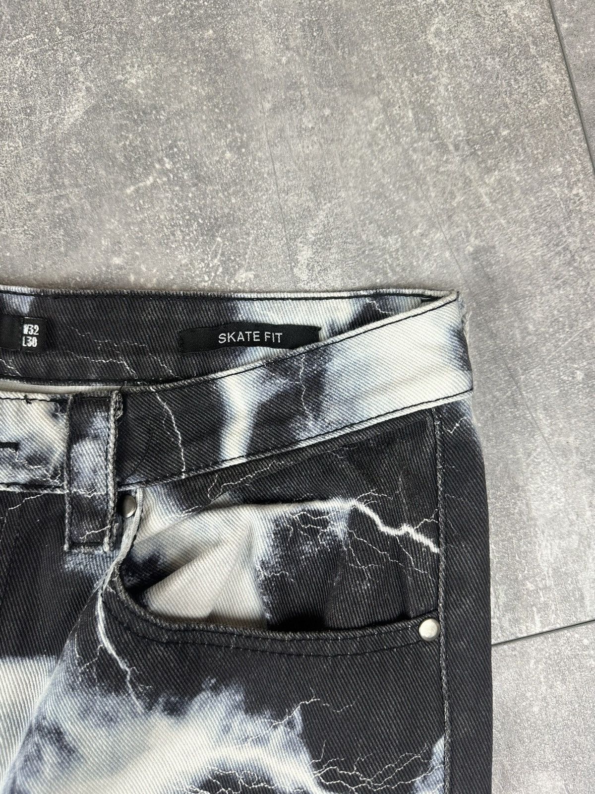 Jaded London Jaded London Lighting Cloud Print Scate Denim Jeans Pants Size US 32 / EU 48 - 12 Thumbnail