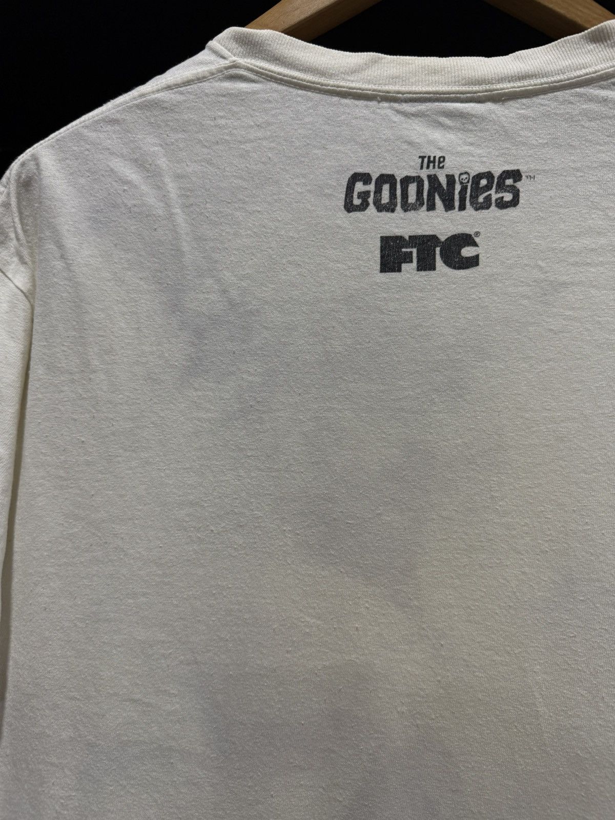 FTC Vintage FTC Skateboard X The Goonies Movie Faded Tee Size US L / EU 52-54 / 3 - 9 Thumbnail
