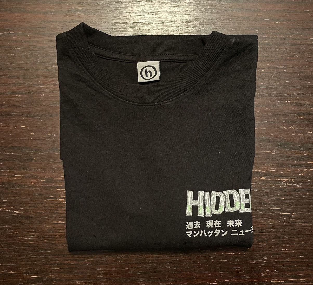 HIDDEN Tee Black