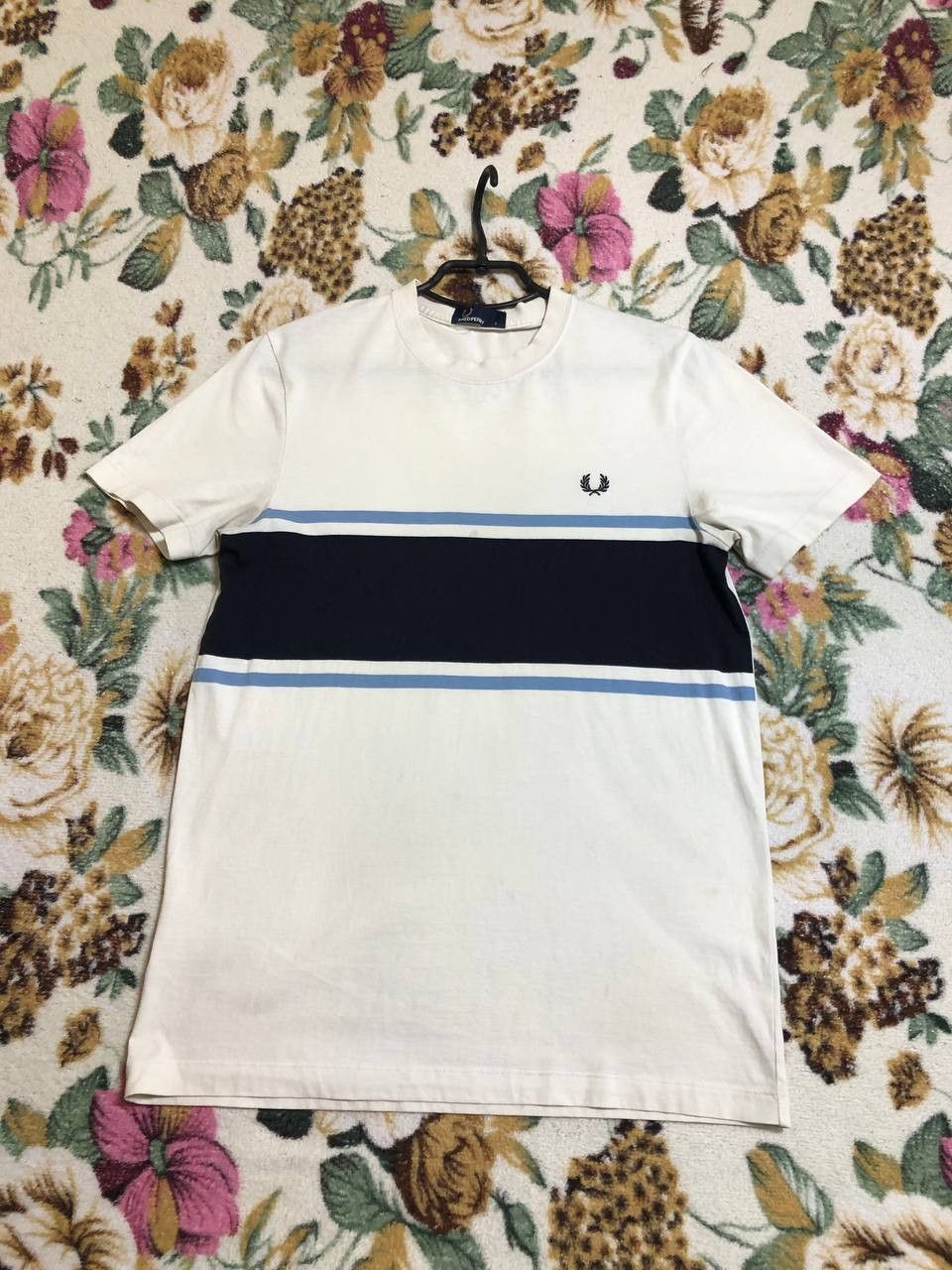 Fred Perry Fred Perry Crew Neck Embroidered Logo T-Shirt Casual Fit Size US S / EU 44-46 / 1 - 1 Thumbnail