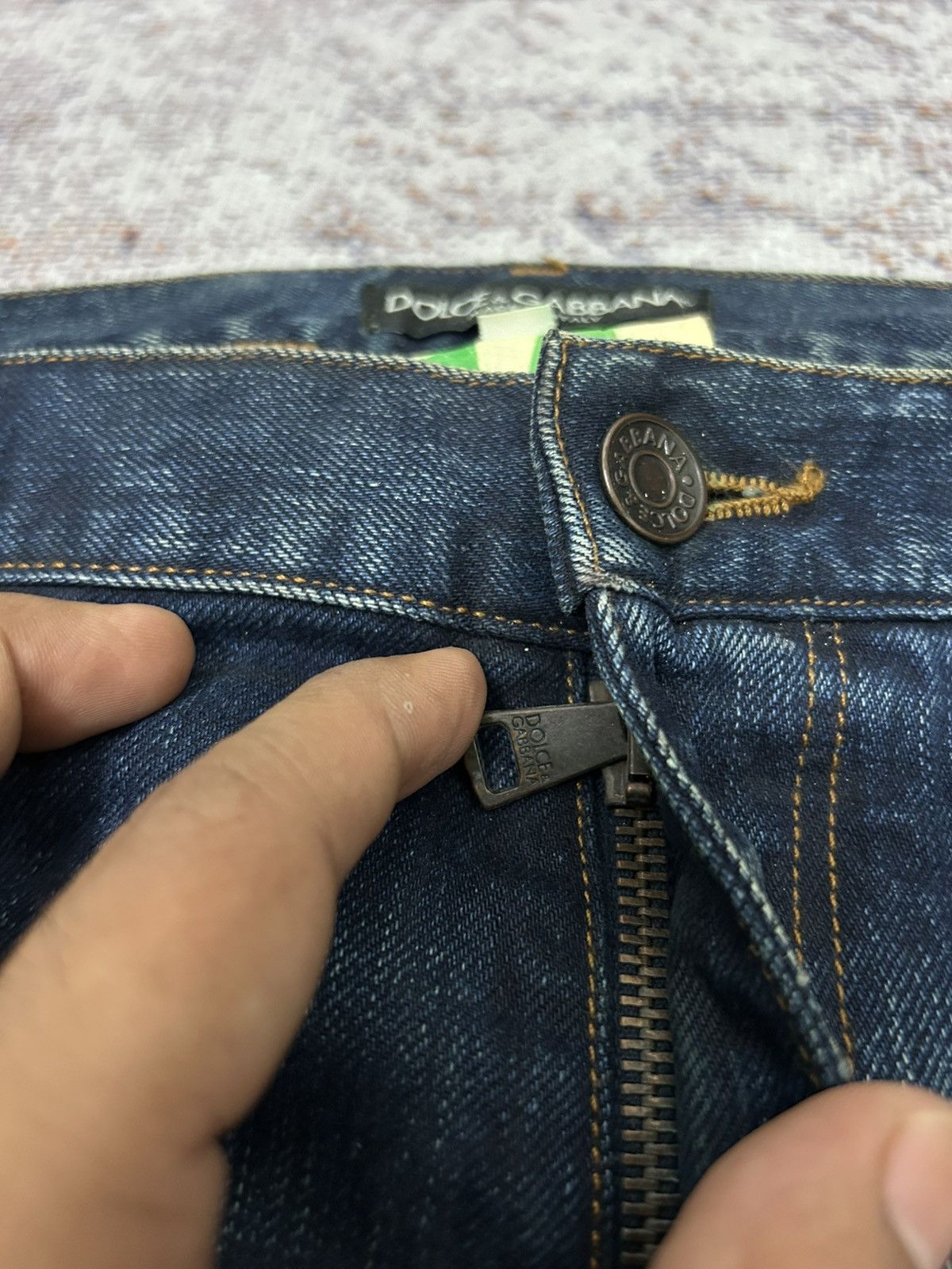 Dolce & Gabbana Dolce & Gabana Buckle Back Distressed Paint Denim Size US 34 / EU 50 - 14 Thumbnail