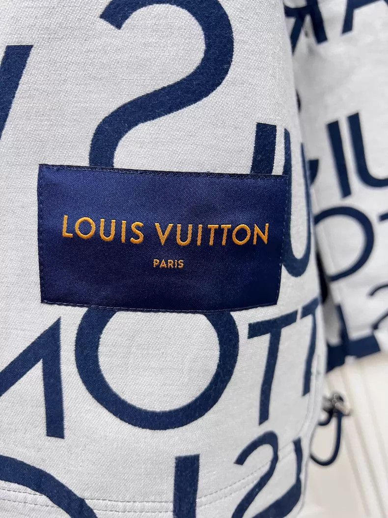 Louis Vuitton Louis Vuitton Full Print Bullet Screen Hooded Jacket Size US M / EU 48-50 / 2 - 3 Thumbnail