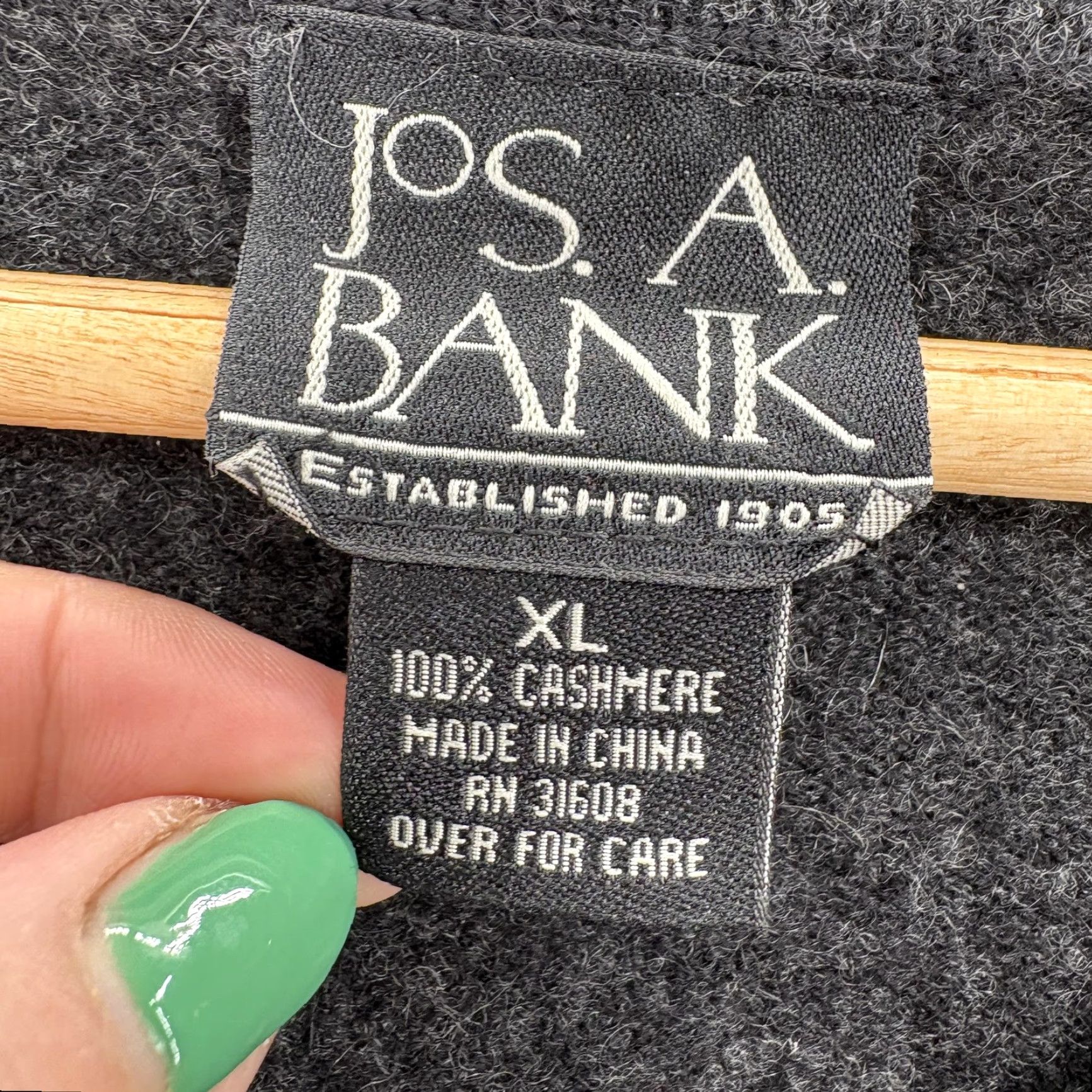 Jos. A. Bank Jos. A. Bank Sweater Mens XL Gray 100% Cashmere V Neck Knit Pullover Soft Preppy Size US XL / EU 56 / 4 - 4 Thumbnail