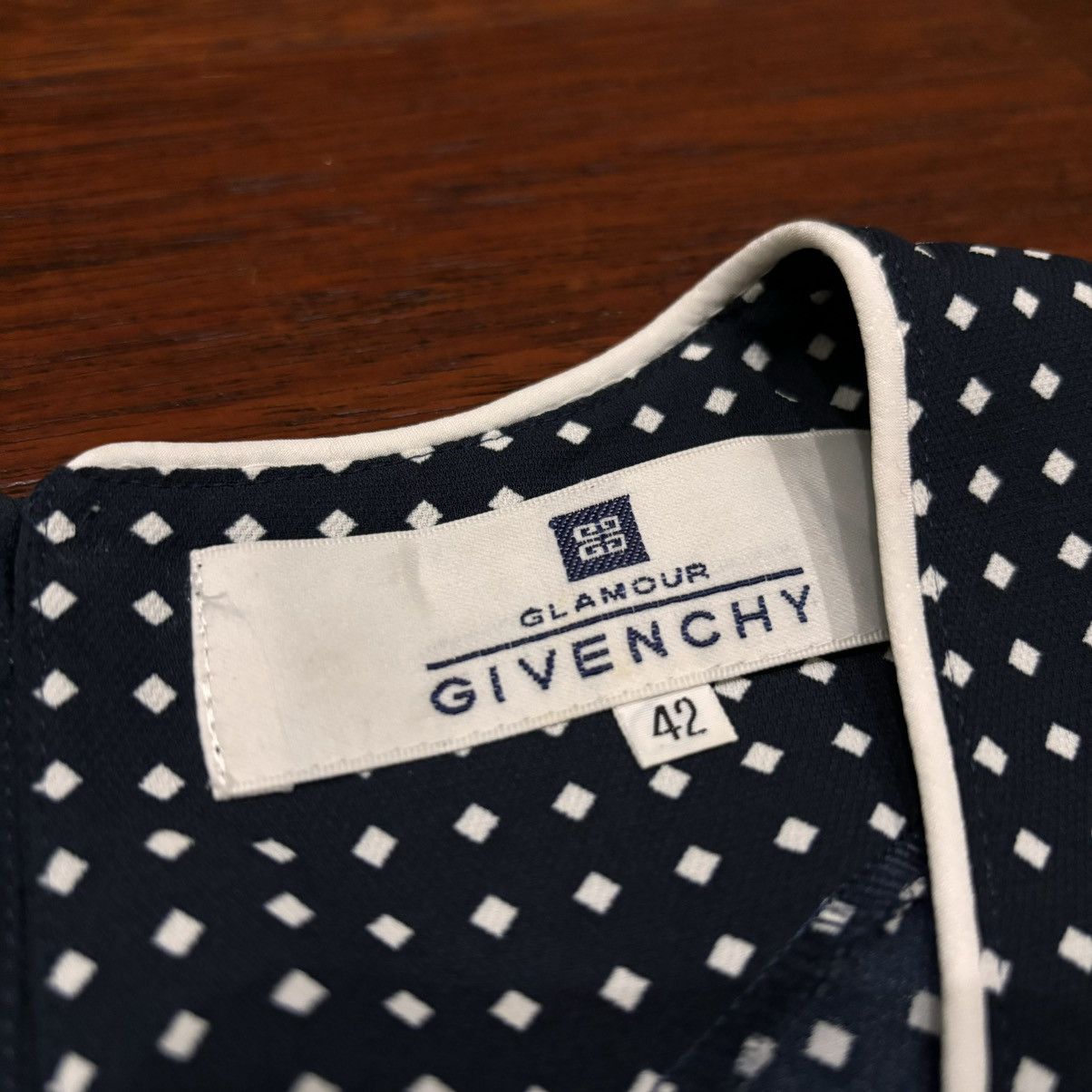 Givenchy × Vintage ⚡️QUICK SHIP⚡️ Givenchy Glamour Polka Dot T-Shirt Size M / US 6-8 / IT 42-44 - 3 Thumbnail