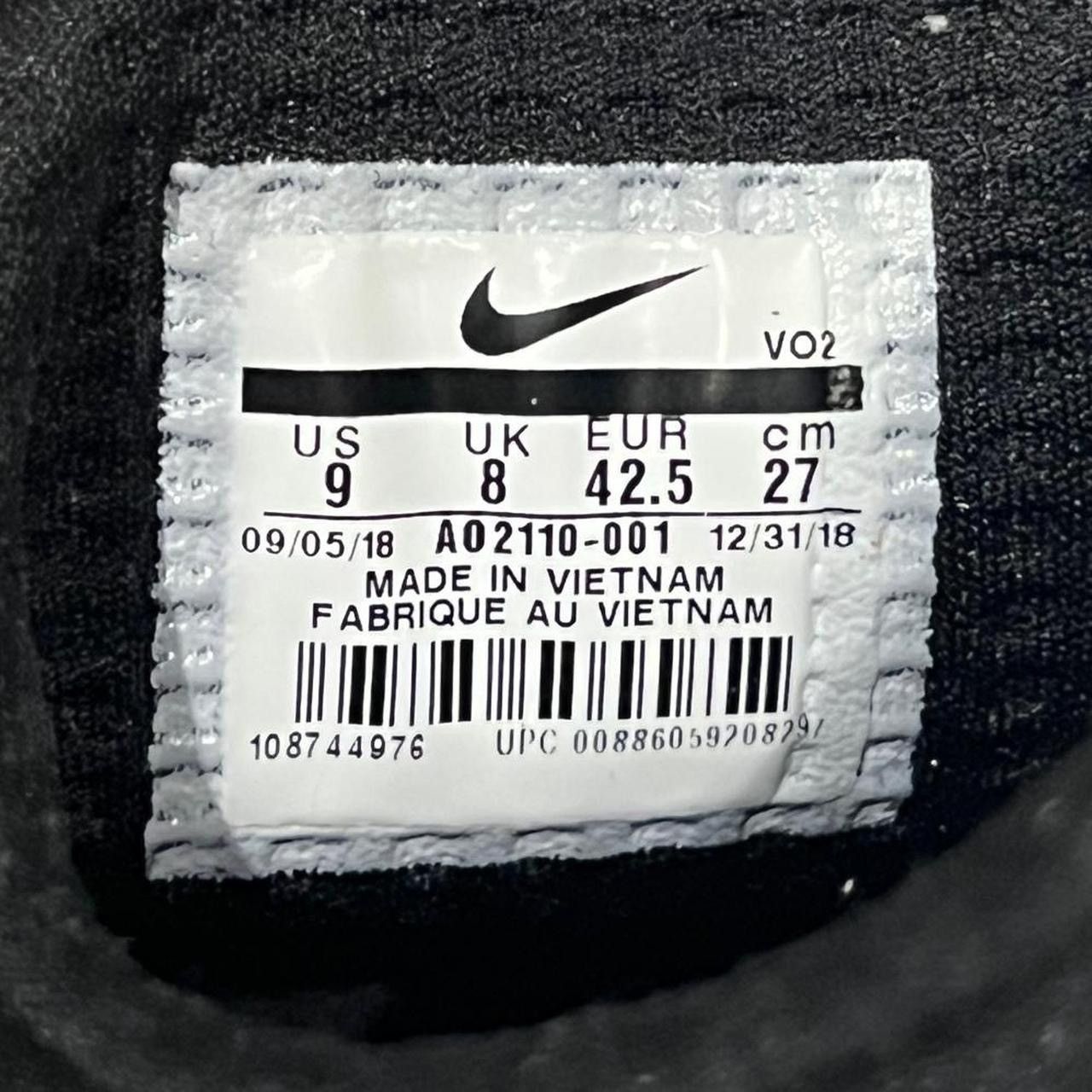 Designer × Nike Nike Air Max 720 Saturn Triple Black Size US 9 / EU 42 - 7 Thumbnail