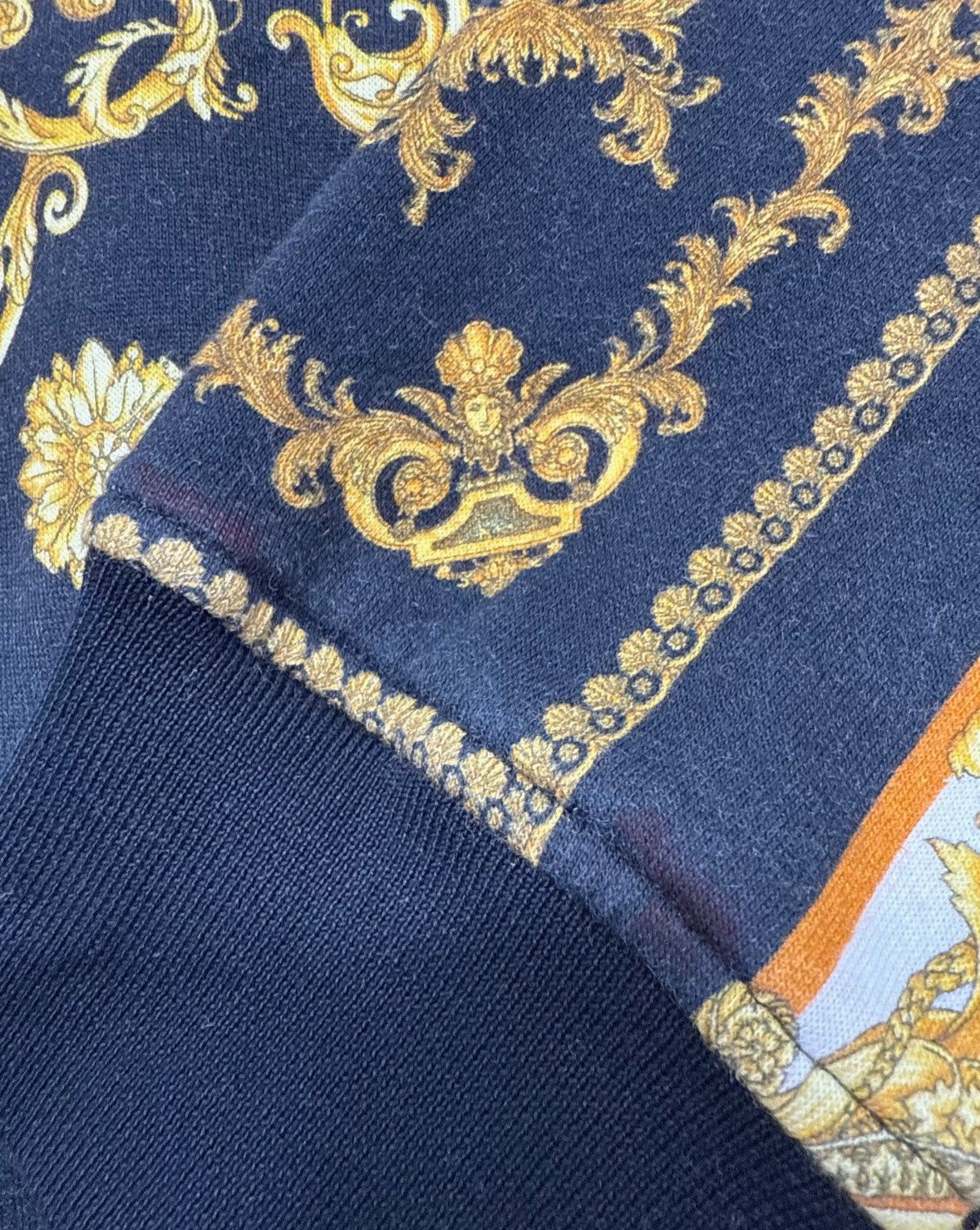 Versace Versace Classic baroque style stitching pattern design Size US M / EU 48-50 / 2 - 2 Thumbnail
