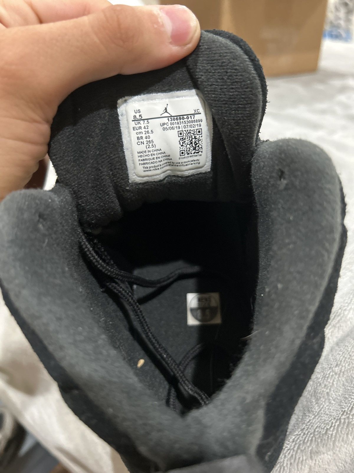 Jordan Brand Air Jordan 12 Reverse Taxi Size US 8.5 / EU 41-42 - 5 Thumbnail