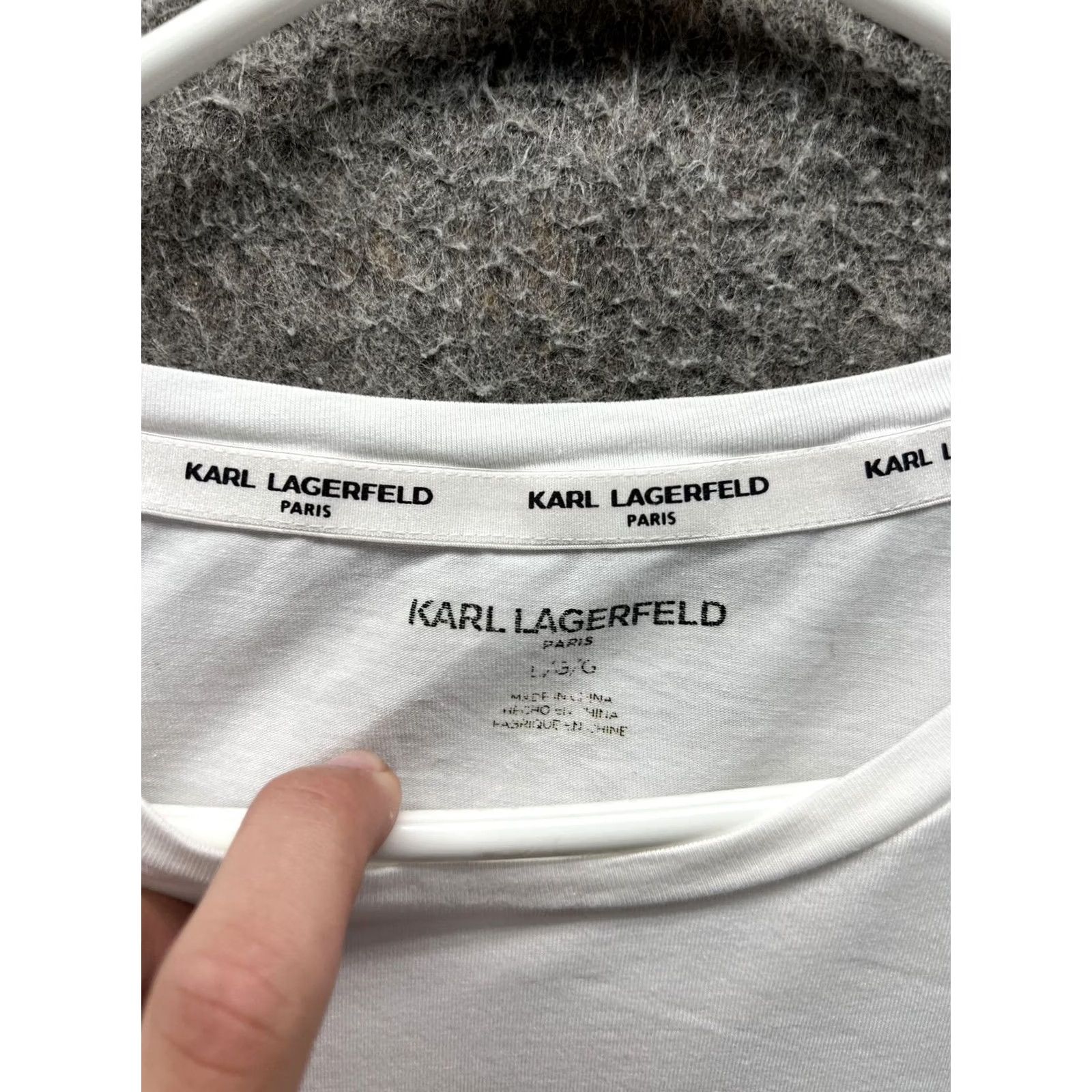 Karl Lagerfeld VINTAGE Karl Lagerfeld Paris Shirt Womens L White Crew Neck Paris Graphic Top Size L / US 10 / IT 46 - 3 Thumbnail