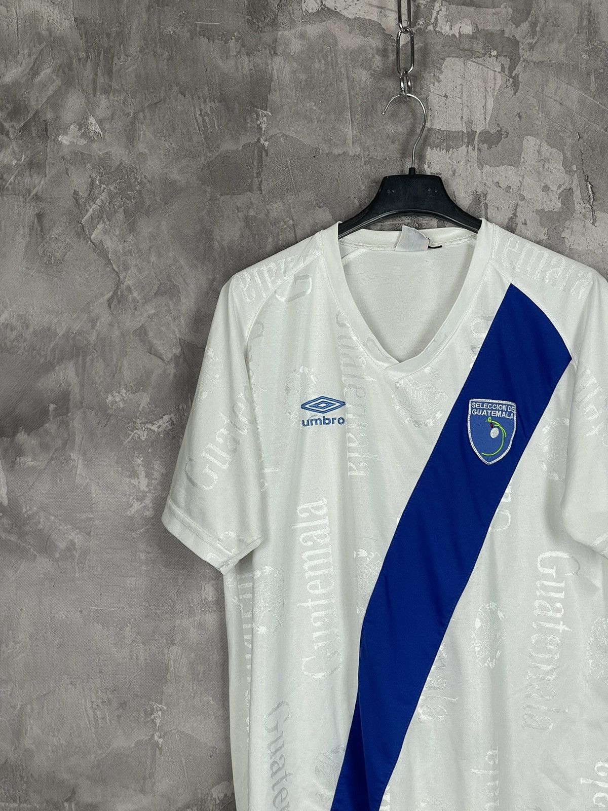 Umbro × Vintage Vintage 90s Soccer Umbro Guatemala Jersey Size L Size US L / EU 52-54 / 3 - 3 Thumbnail
